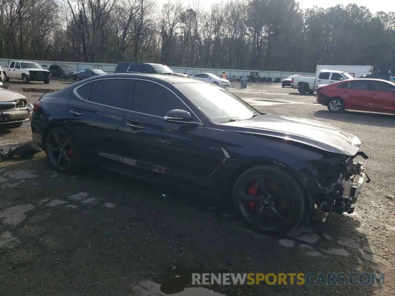 4 Photograph of a damaged car KMTG34LE8KU021082 GENESIS G70 2019