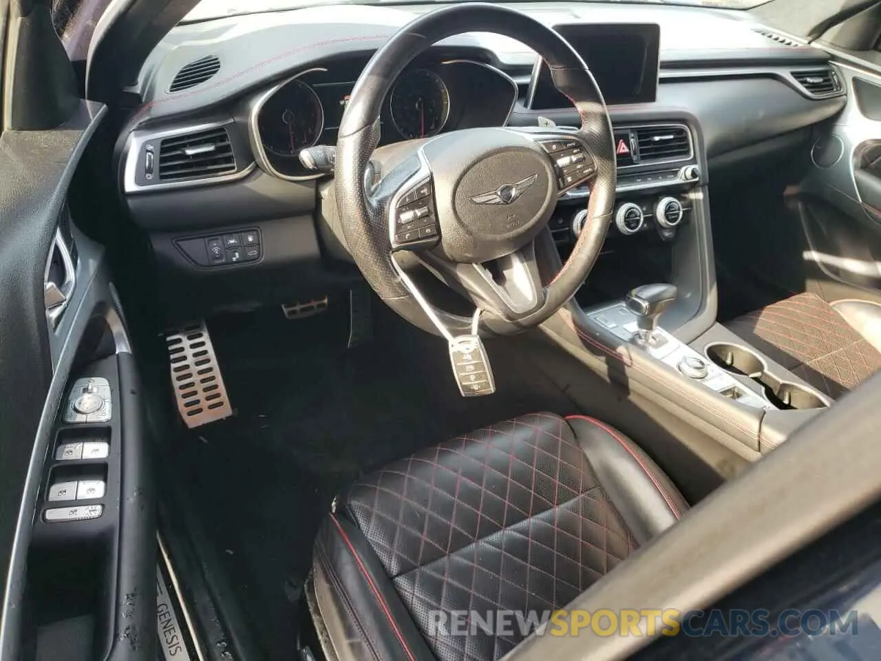8 Photograph of a damaged car KMTG34LE8KU021082 GENESIS G70 2019