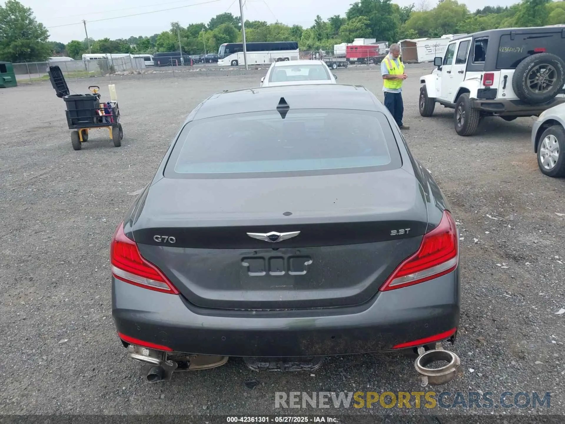 17 Photograph of a damaged car KMTG34LE8KU035029 GENESIS G70 2019