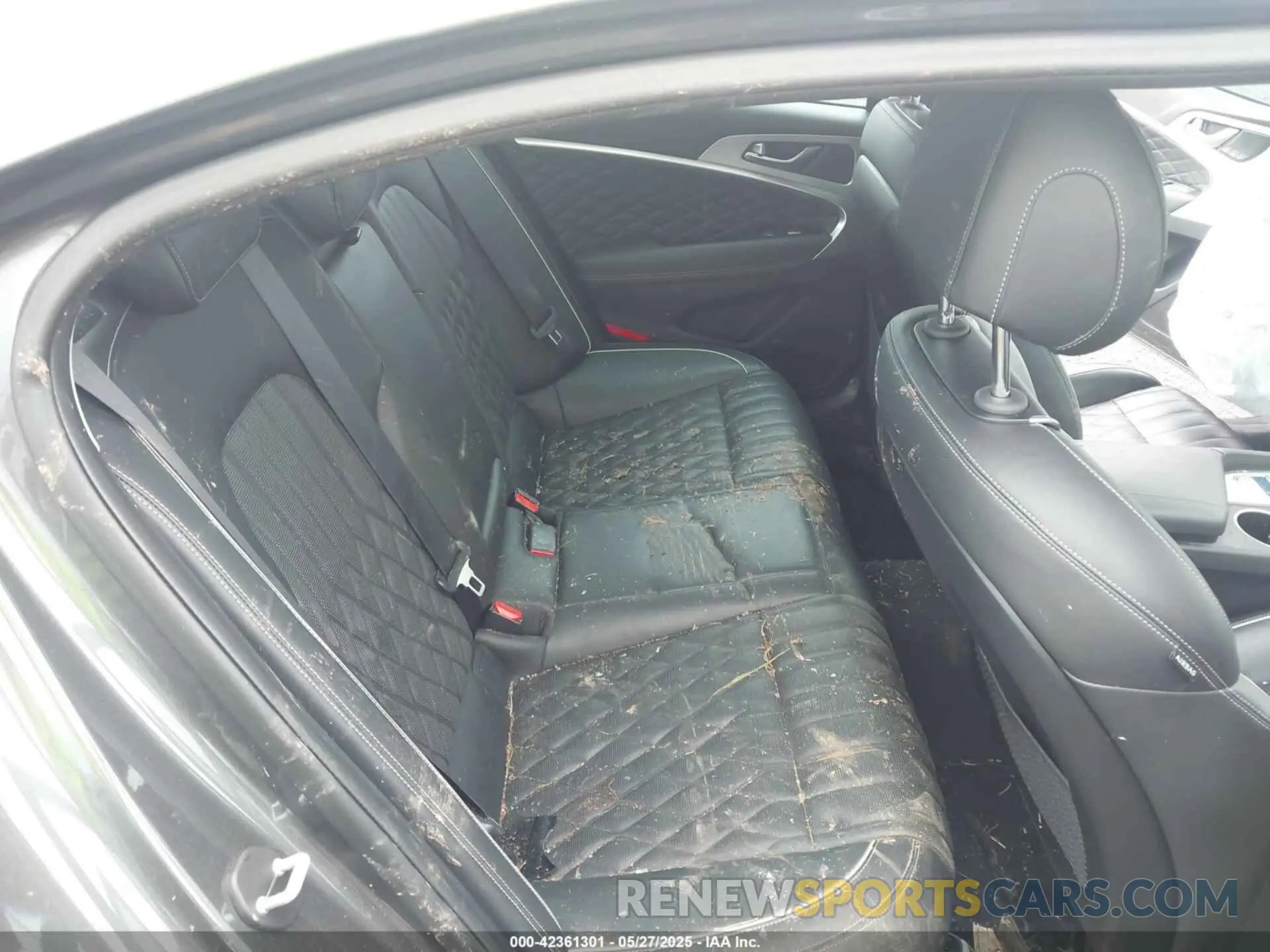 8 Photograph of a damaged car KMTG34LE8KU035029 GENESIS G70 2019