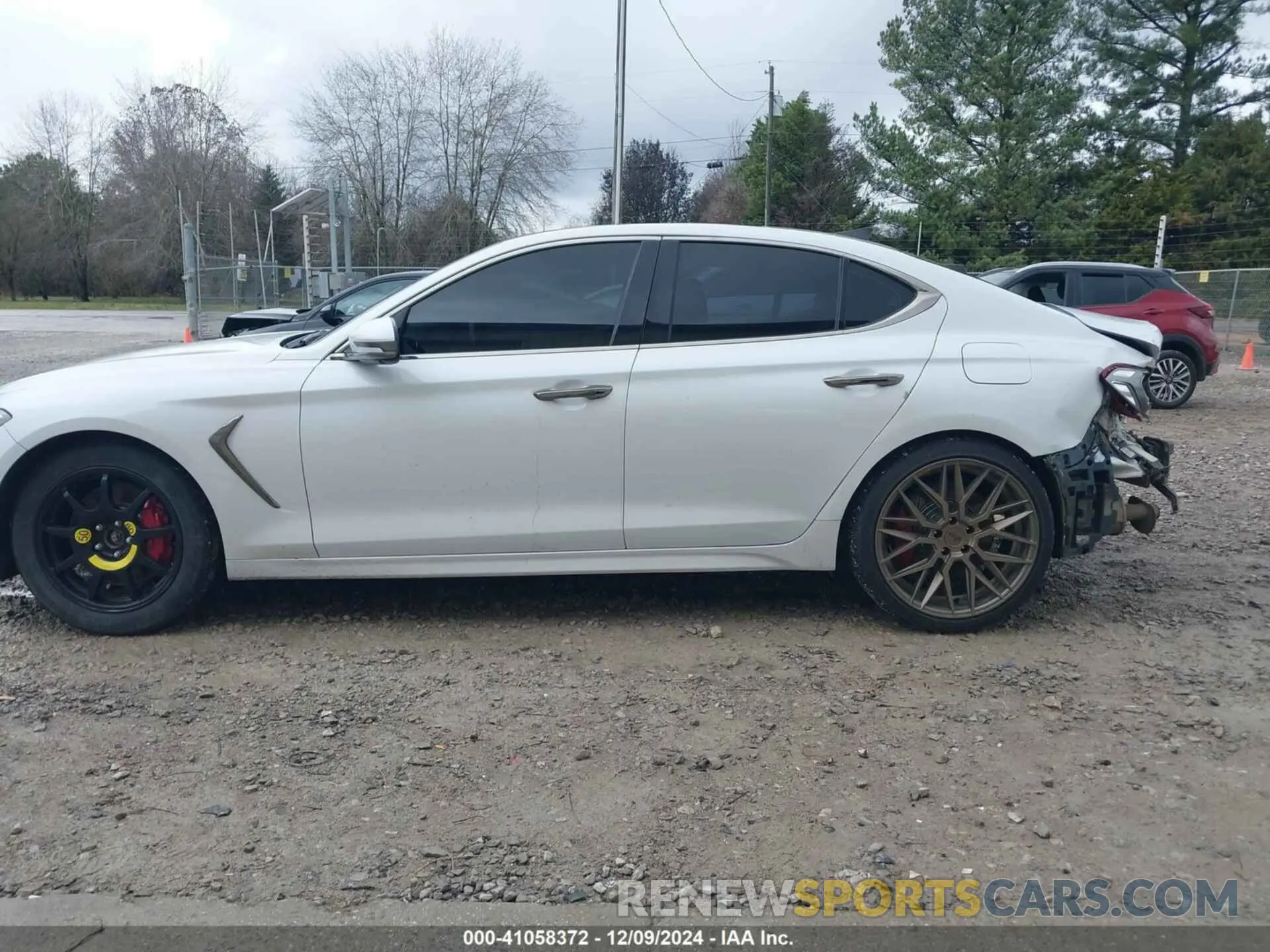 15 Photograph of a damaged car KMTG34LE9KU027098 GENESIS G70 2019