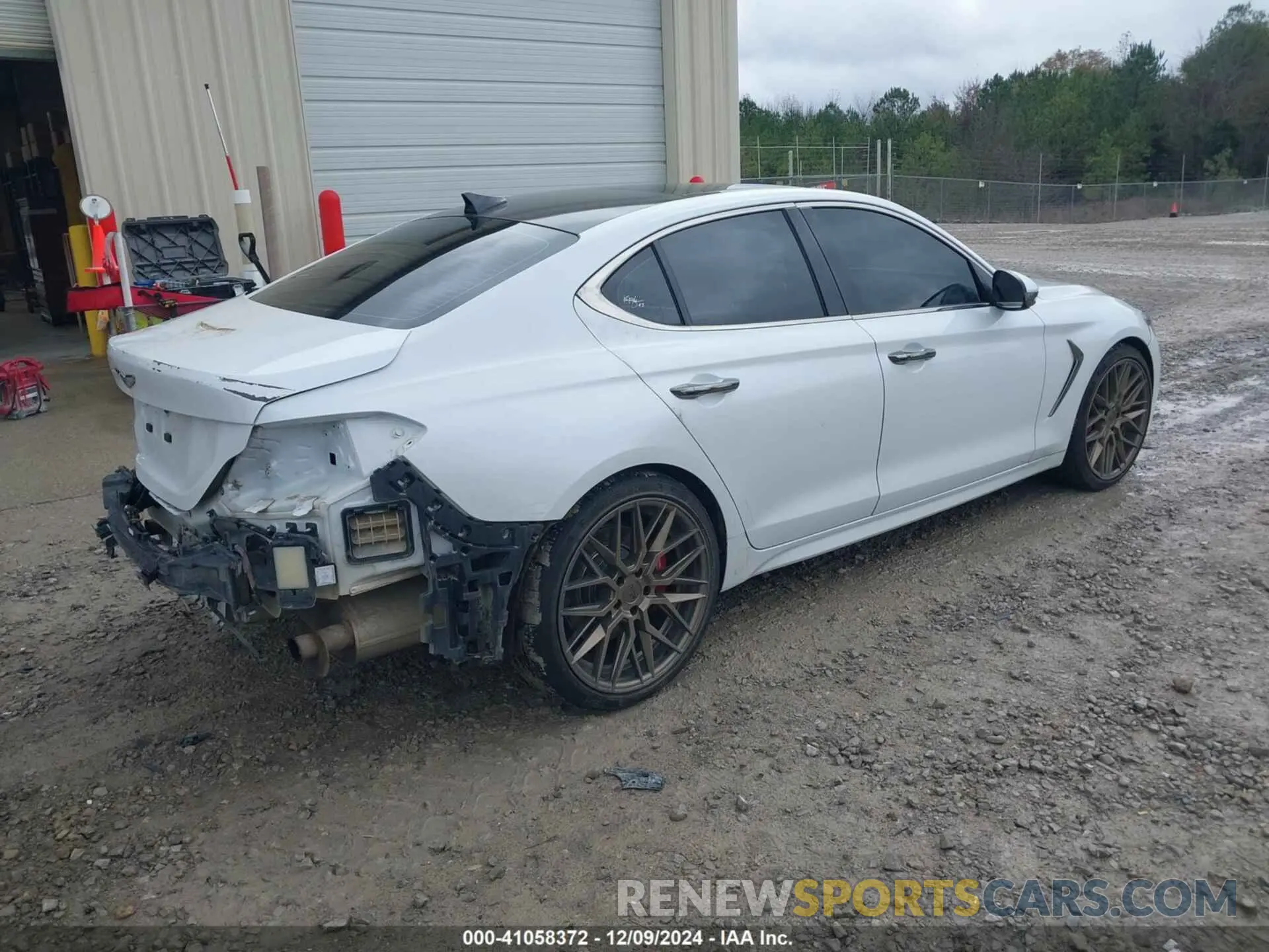 4 Photograph of a damaged car KMTG34LE9KU027098 GENESIS G70 2019