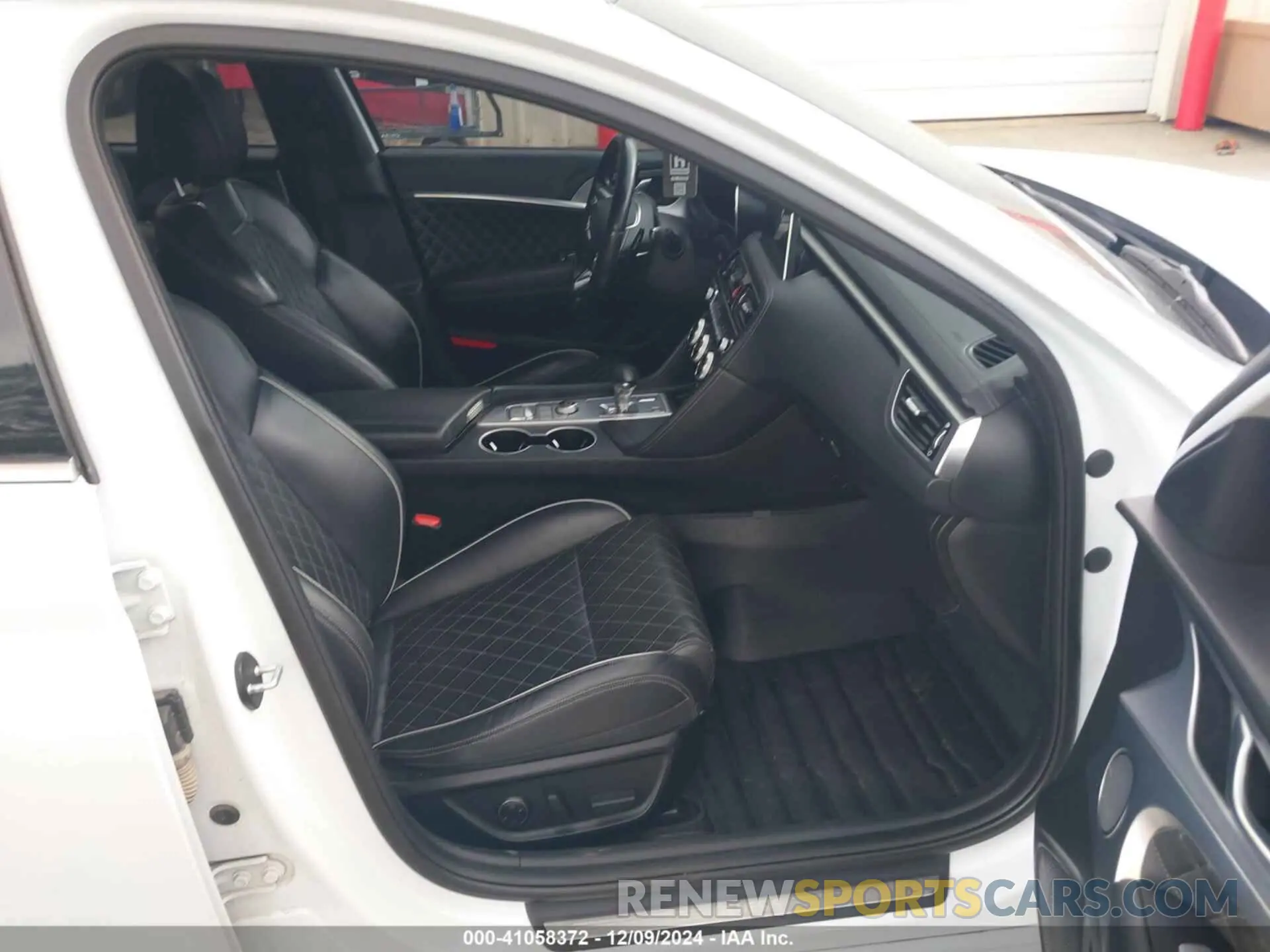 5 Photograph of a damaged car KMTG34LE9KU027098 GENESIS G70 2019