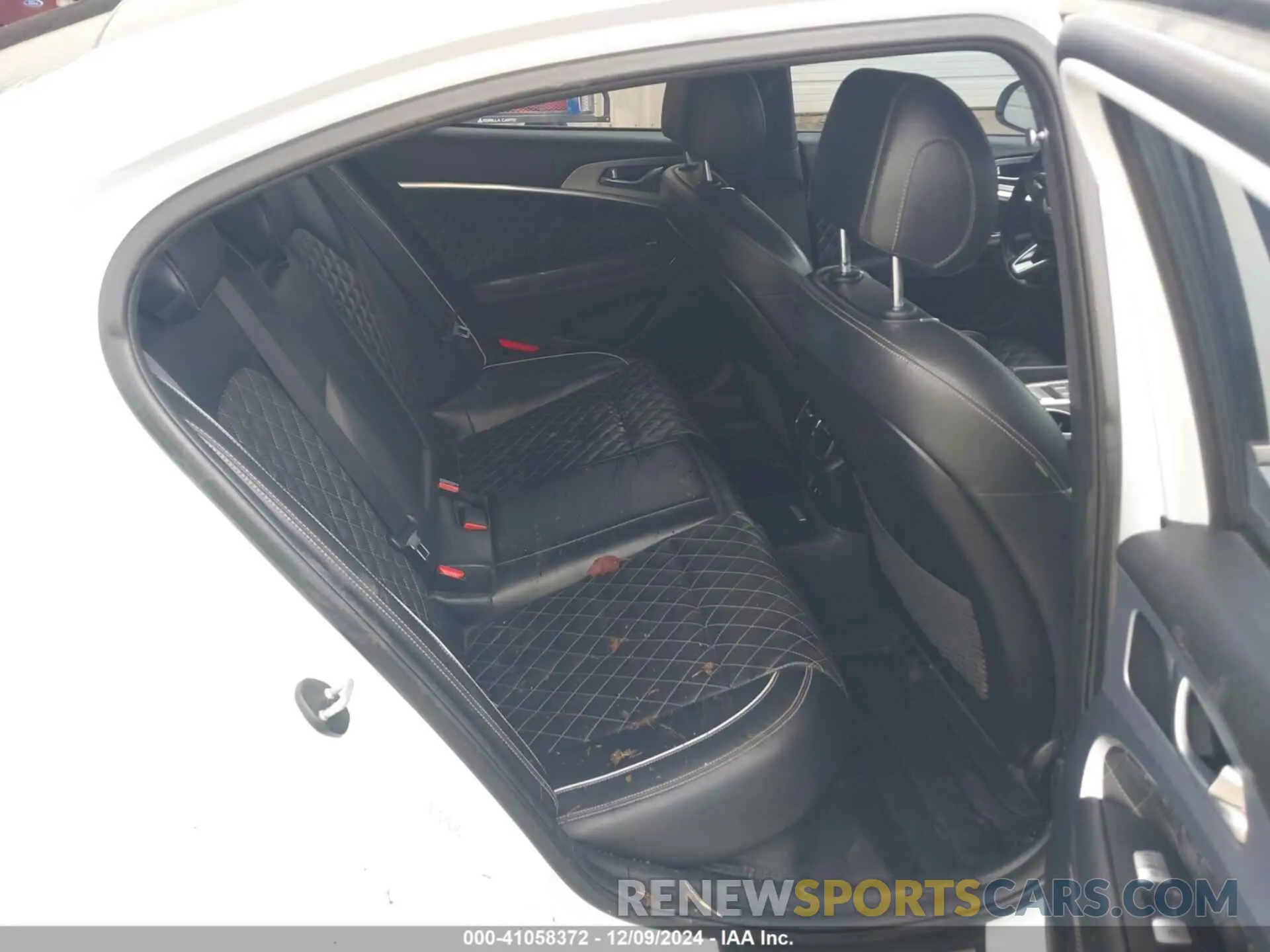 8 Photograph of a damaged car KMTG34LE9KU027098 GENESIS G70 2019