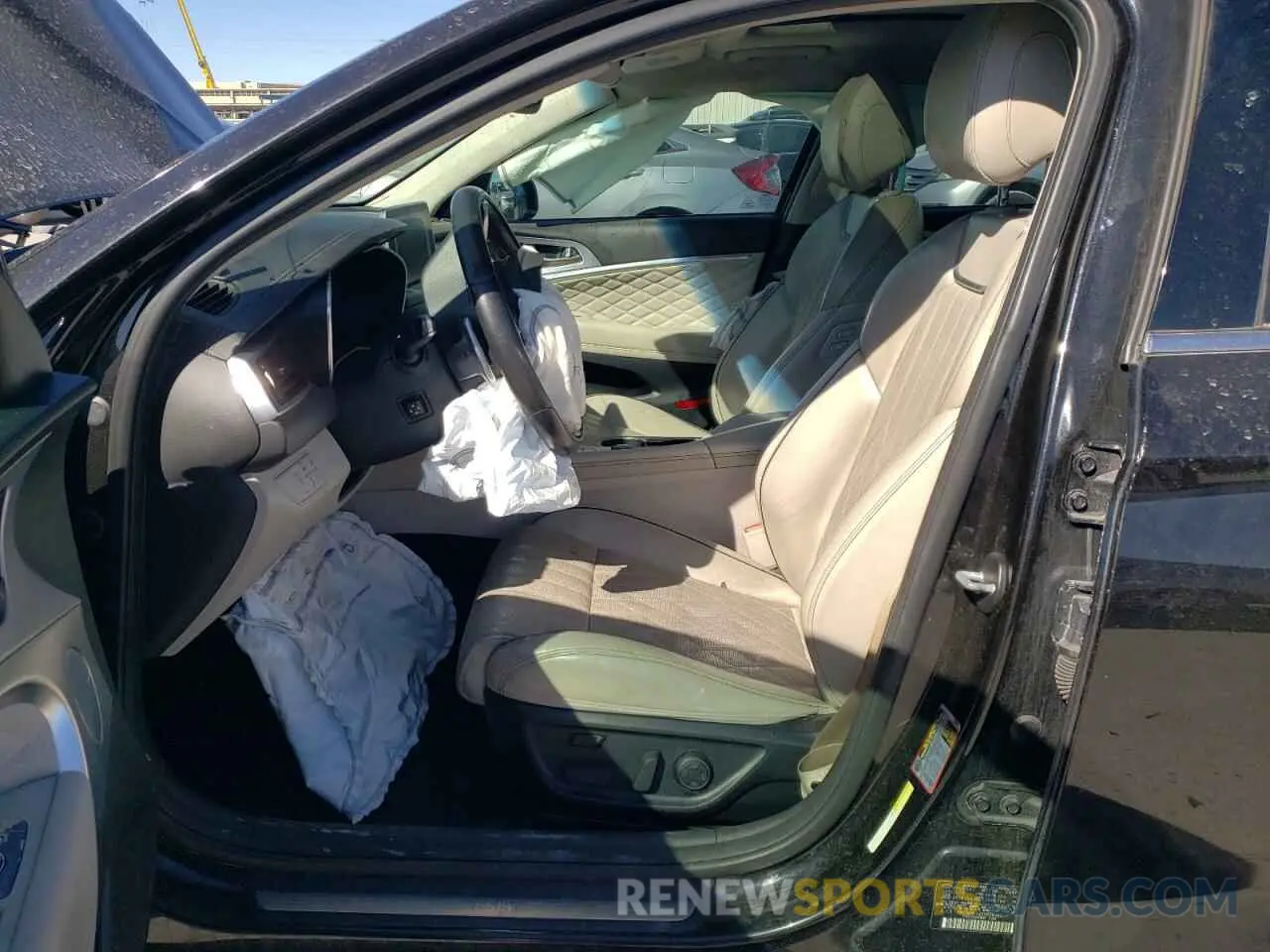 7 Photograph of a damaged car KMTG44LA2KU026742 GENESIS G70 2019