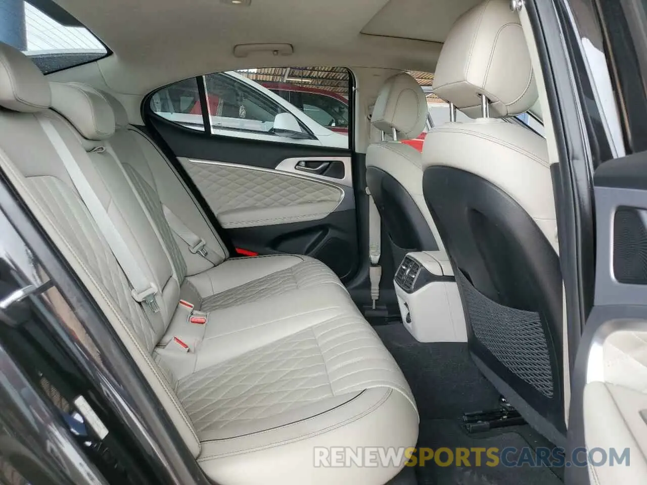 10 Photograph of a damaged car KMTG44LA3KU030671 GENESIS G70 2019