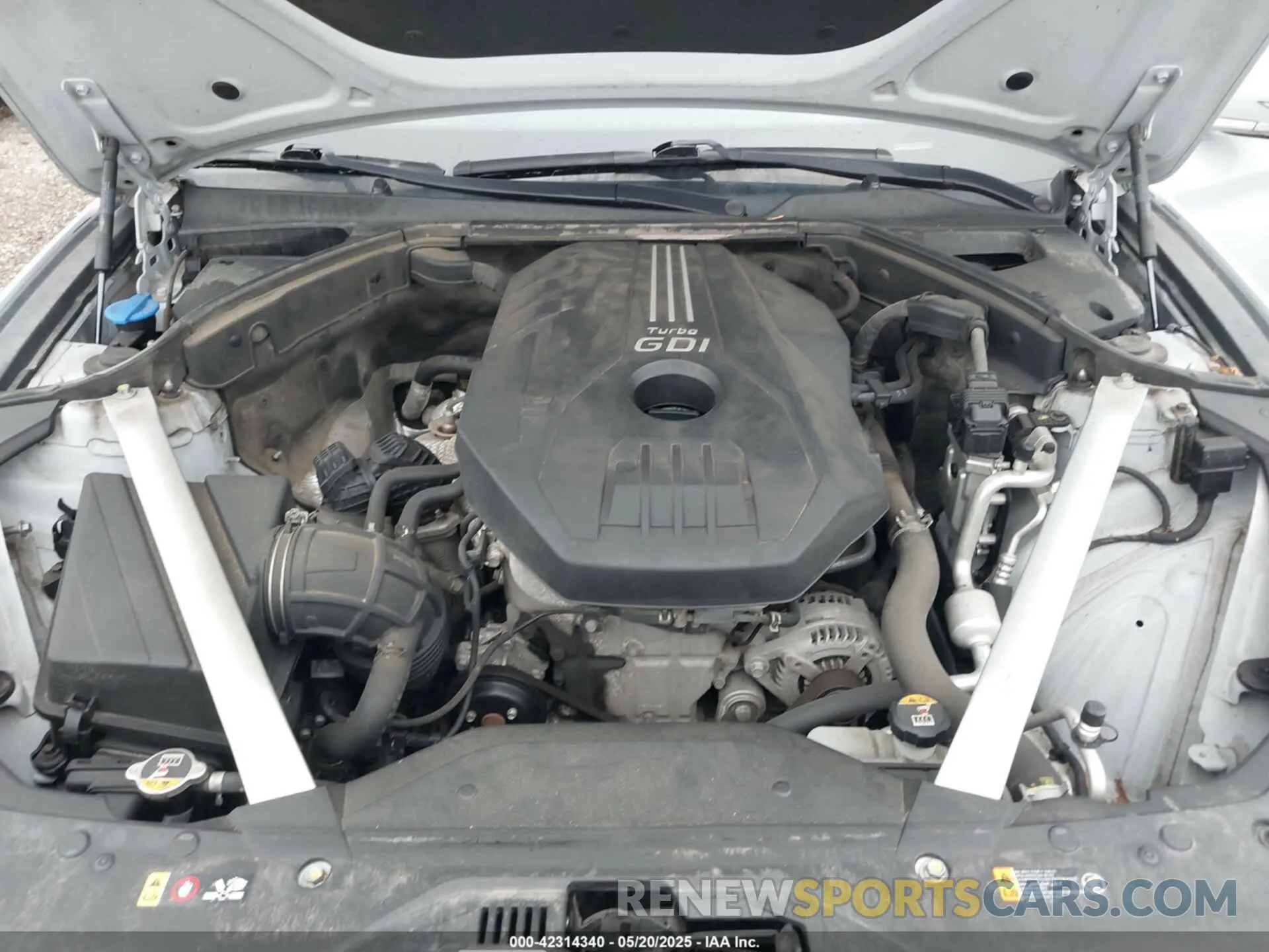 10 Photograph of a damaged car KMTG44LA4KU025432 GENESIS G70 2019