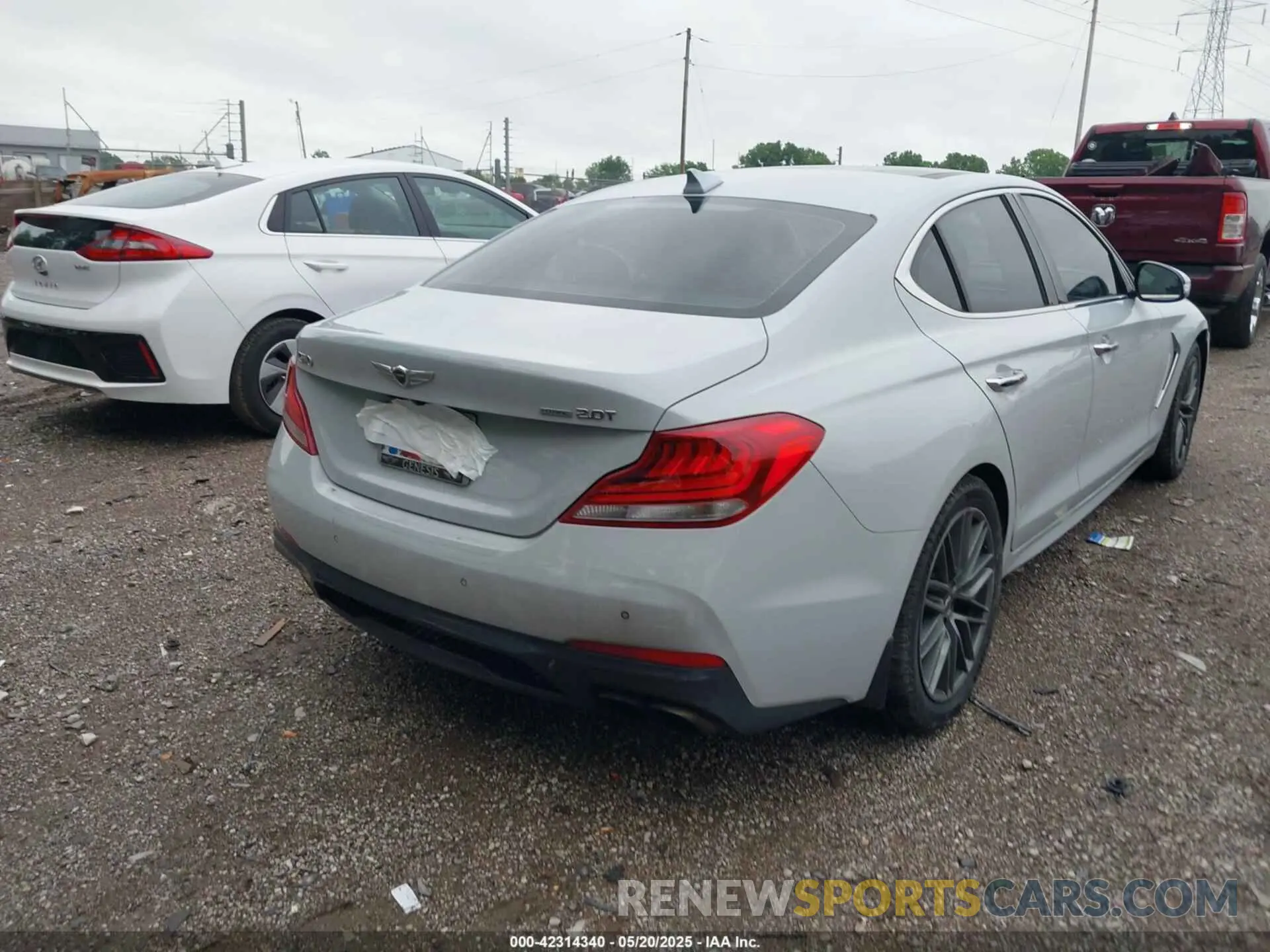 4 Photograph of a damaged car KMTG44LA4KU025432 GENESIS G70 2019