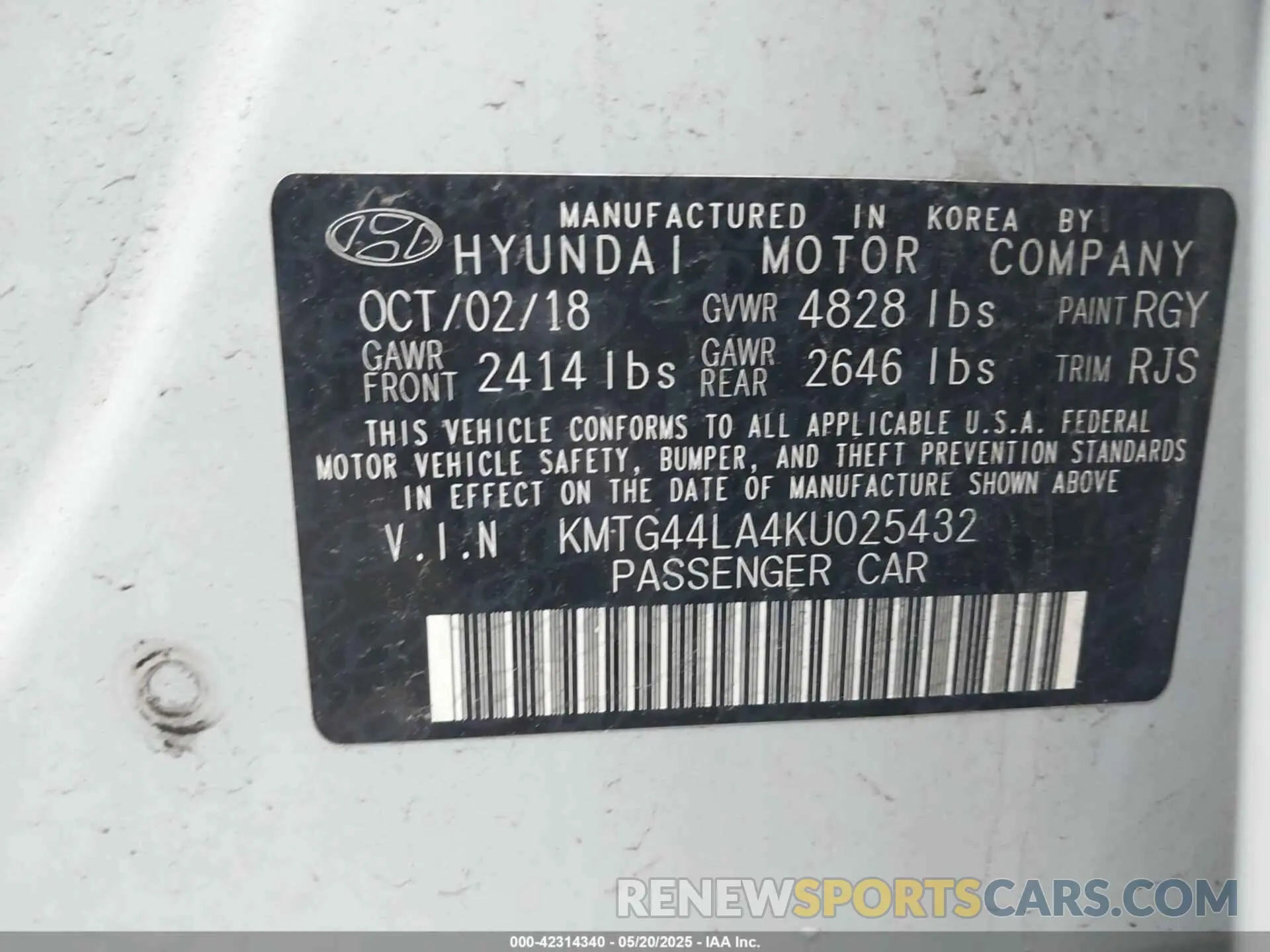 9 Photograph of a damaged car KMTG44LA4KU025432 GENESIS G70 2019