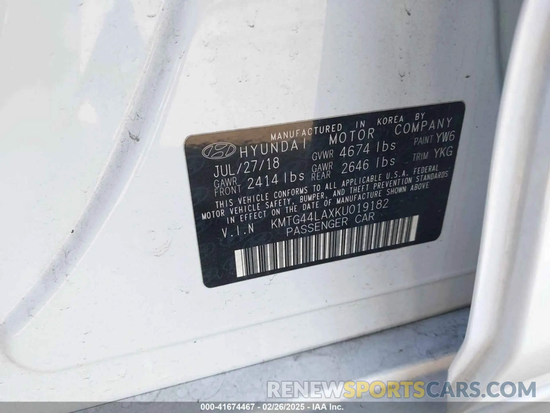 9 Photograph of a damaged car KMTG44LAXKU019182 GENESIS G70 2019