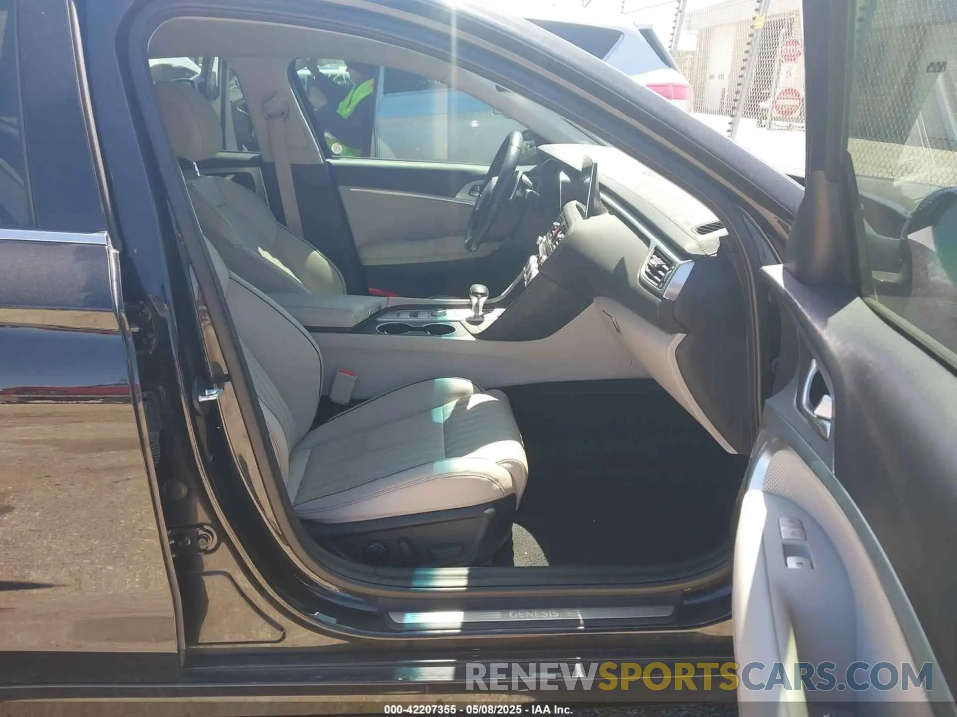 5 Photograph of a damaged car KMTG54LE3KU017600 GENESIS G70 2019
