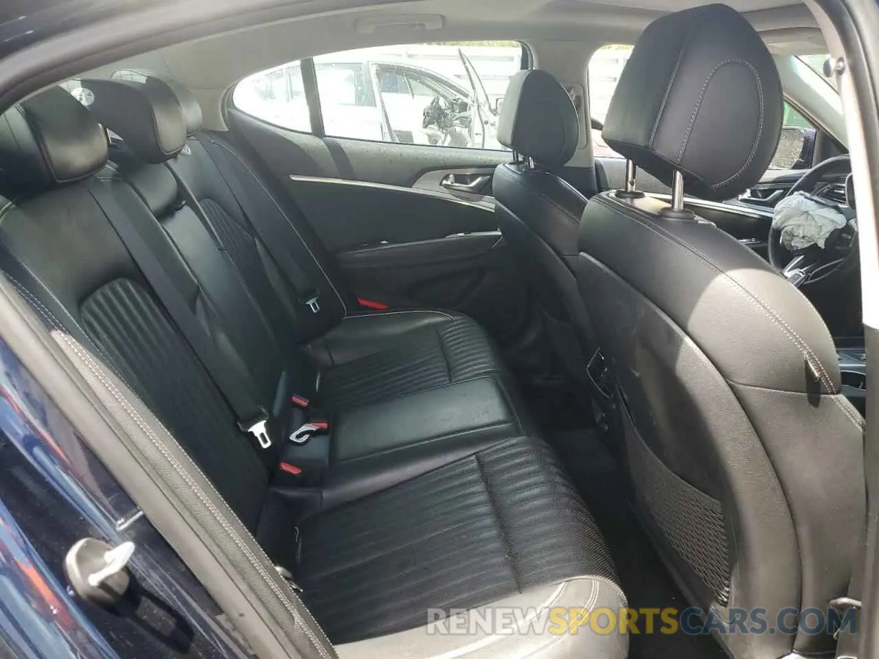 10 Photograph of a damaged car KMTG74LE0KU043856 GENESIS G70 2019