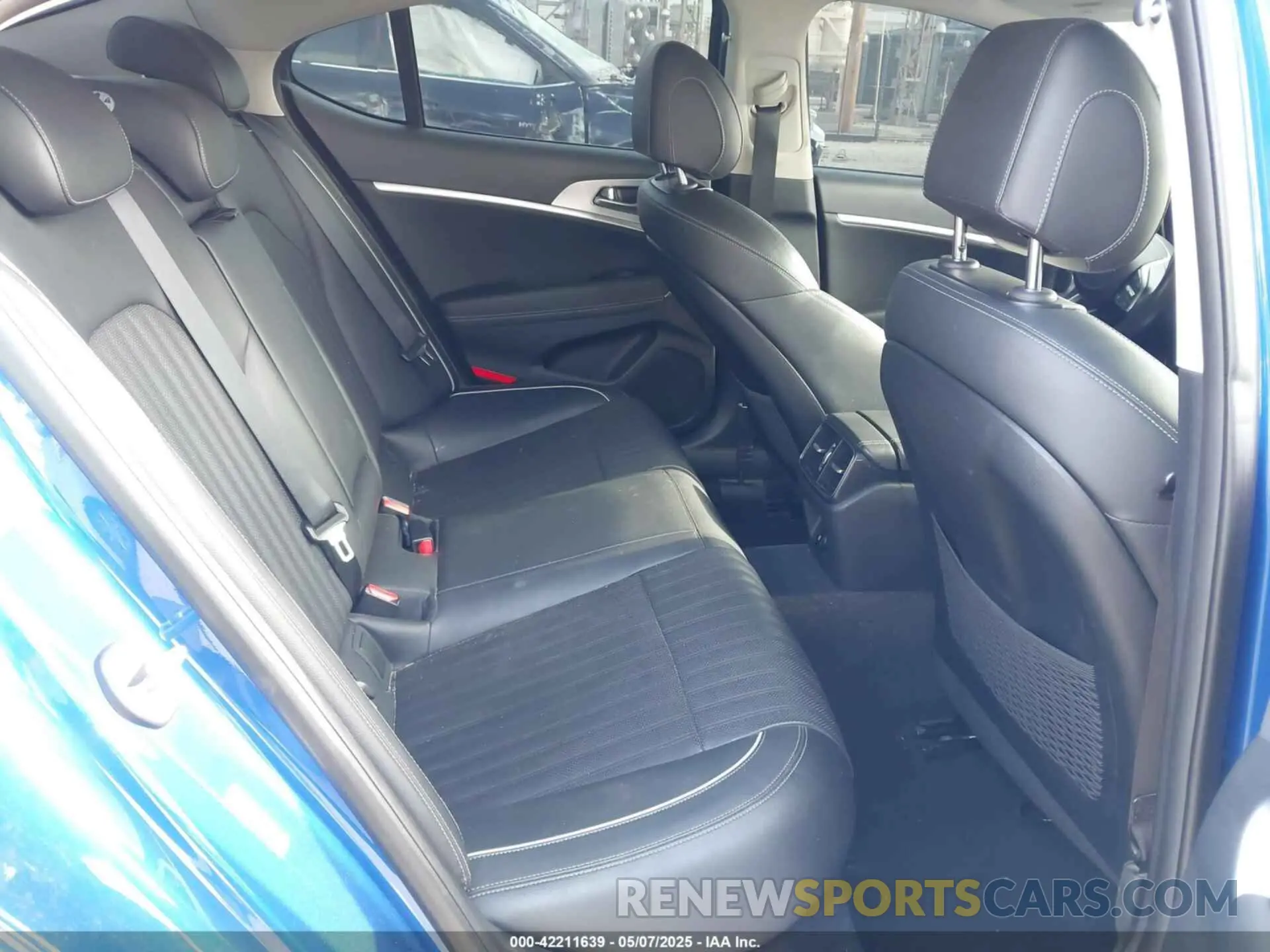 8 Photograph of a damaged car KMTG74LE4KU032620 GENESIS G70 2019