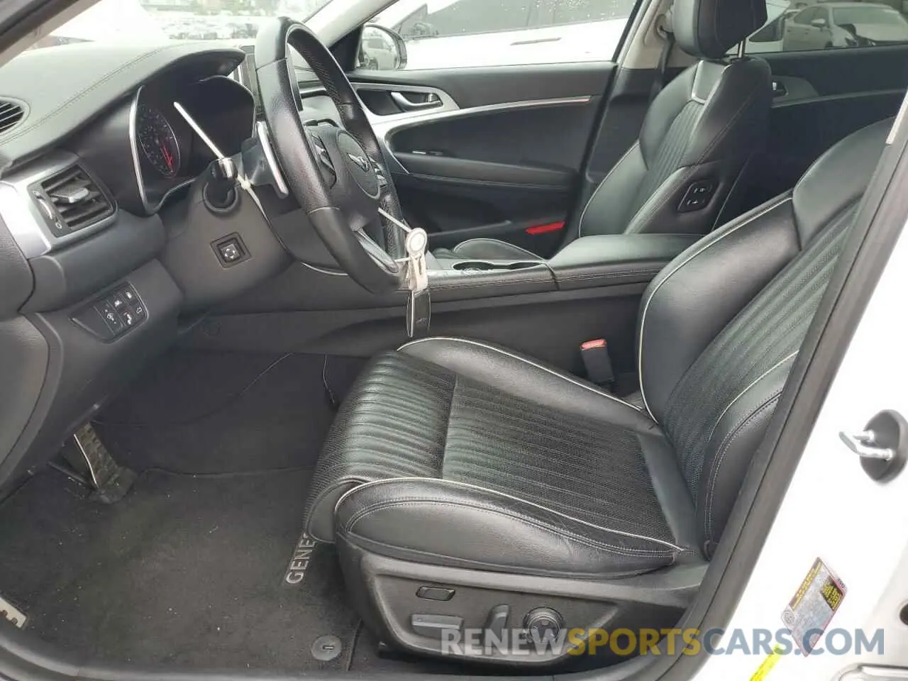 7 Photograph of a damaged car KMTG74LEXKU024019 GENESIS G70 2019