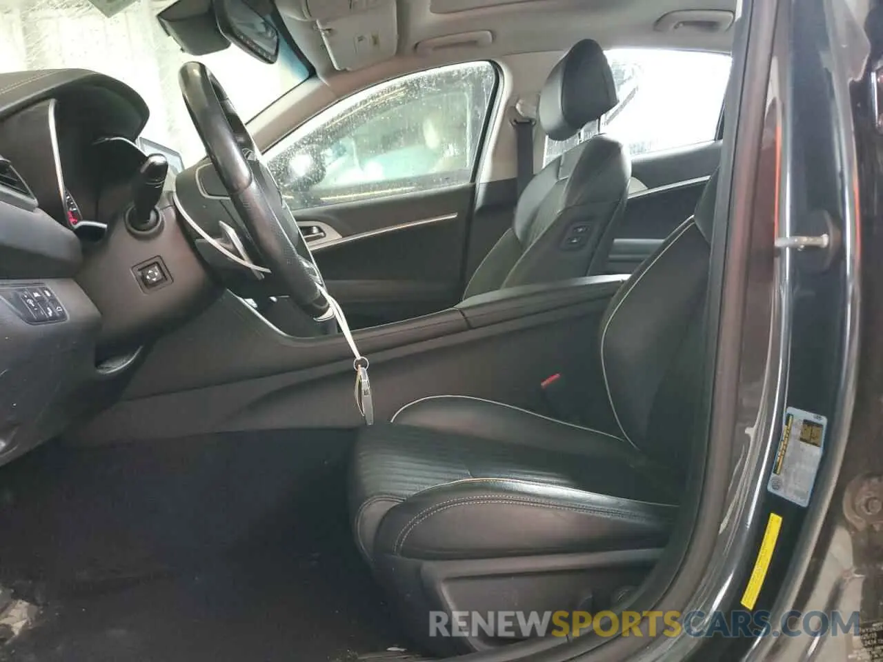 7 Photograph of a damaged car KMTG34LA2LU047675 GENESIS G70 2020