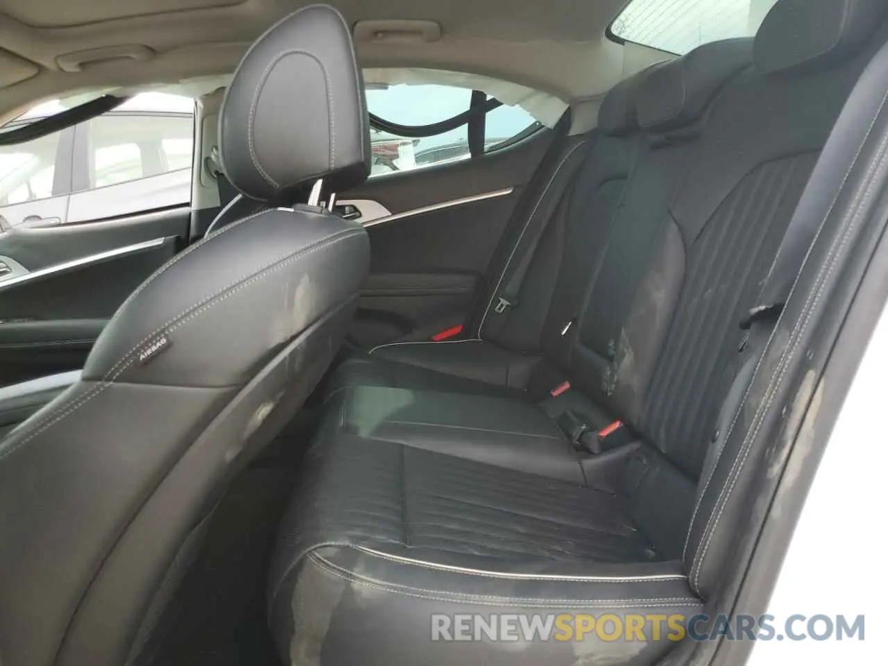 10 Photograph of a damaged car KMTG34LA3LU055977 GENESIS G70 2020