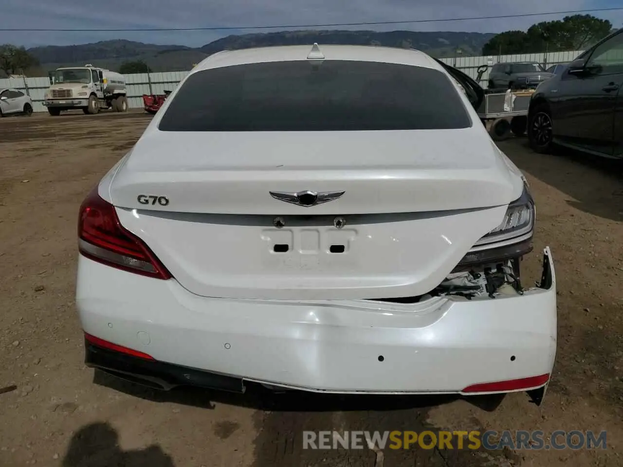6 Photograph of a damaged car KMTG34LA3LU055977 GENESIS G70 2020