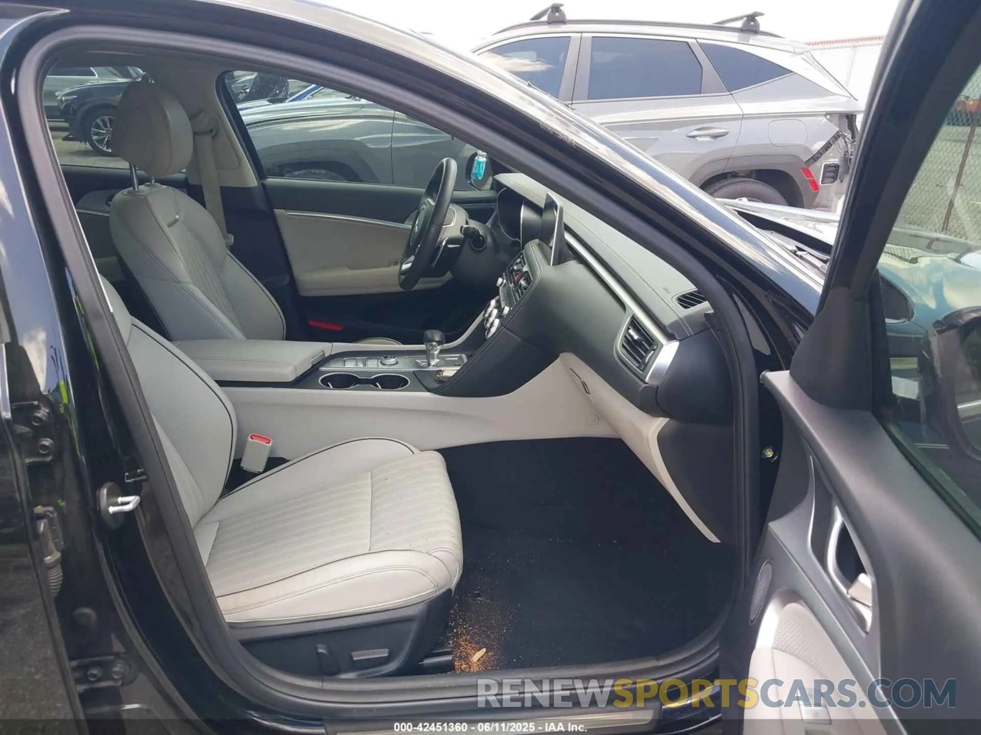 5 Photograph of a damaged car KMTG34LA9LU063789 GENESIS G70 2020