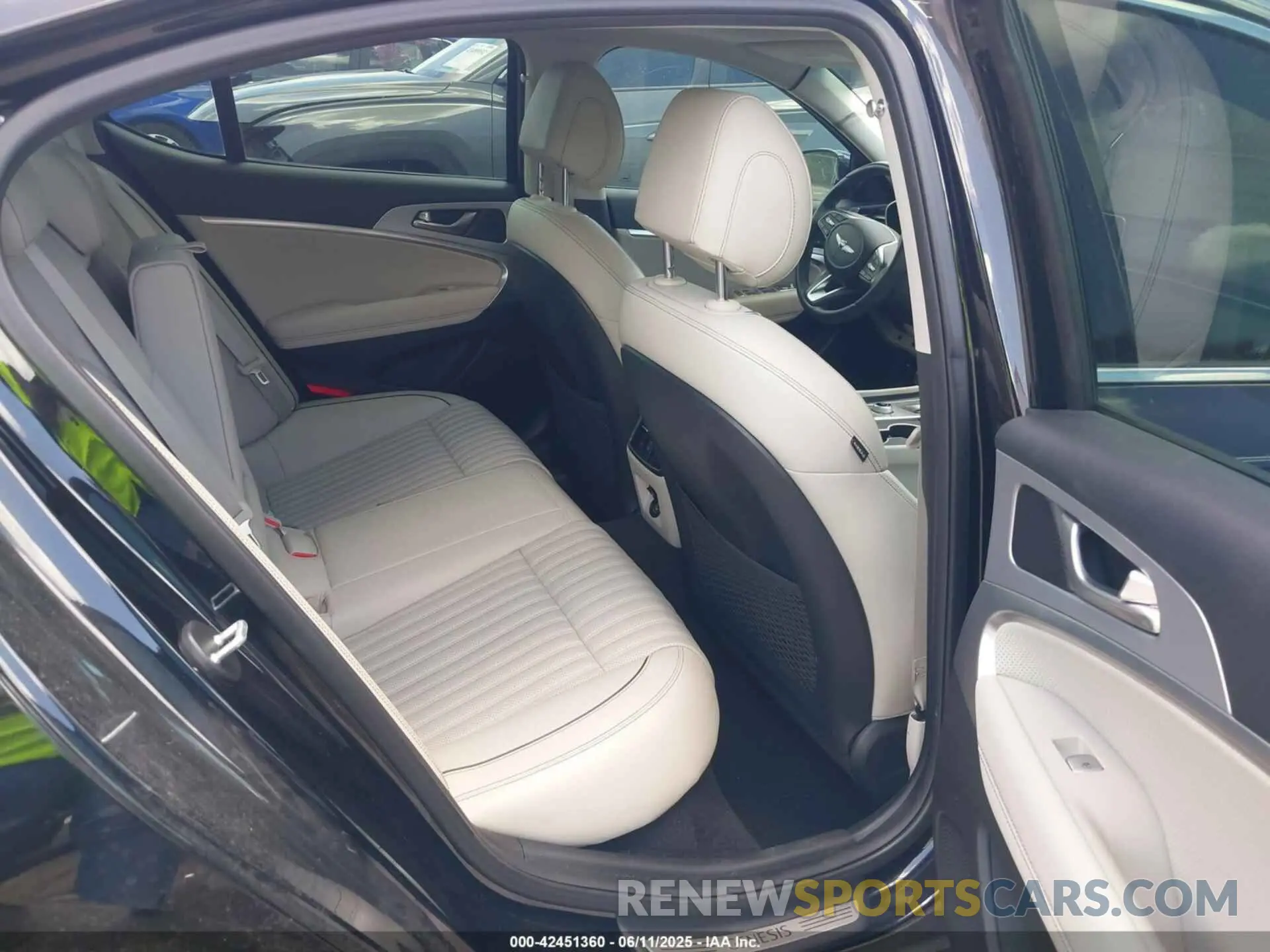 8 Photograph of a damaged car KMTG34LA9LU063789 GENESIS G70 2020