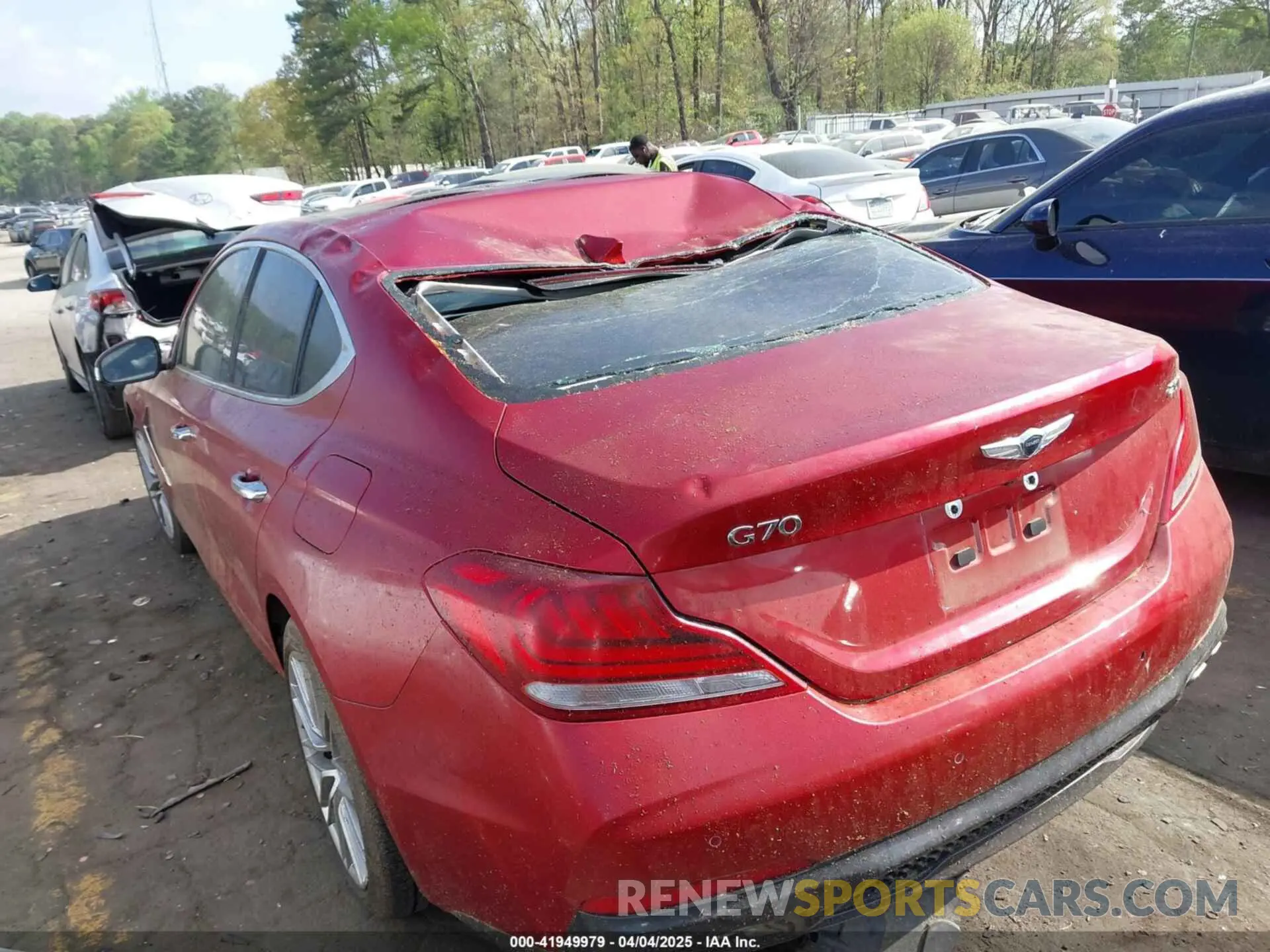 3 Photograph of a damaged car KMTG34LAXLU062859 GENESIS G70 2020