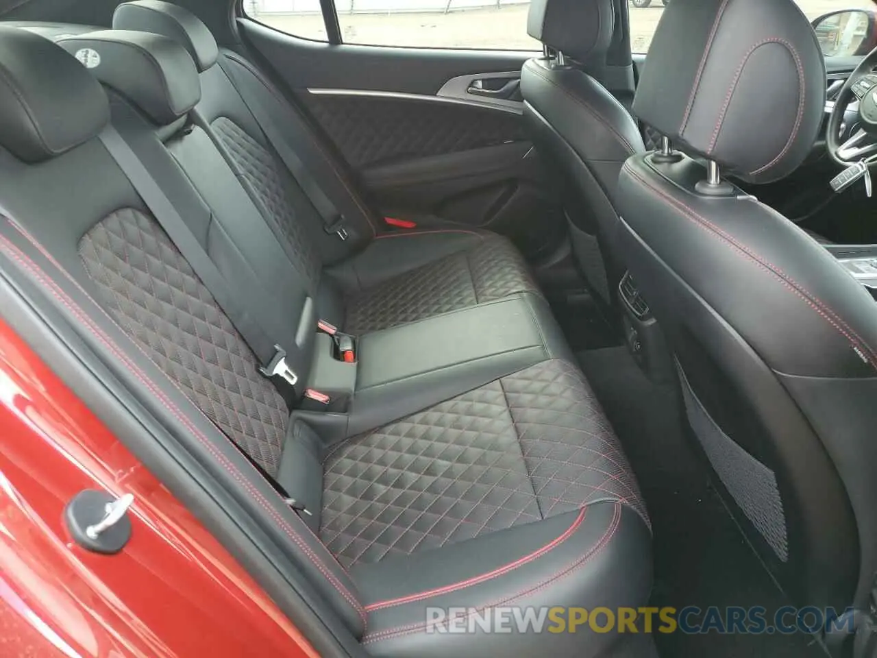 10 Photograph of a damaged car KMTG34LE6LU064126 GENESIS G70 2020