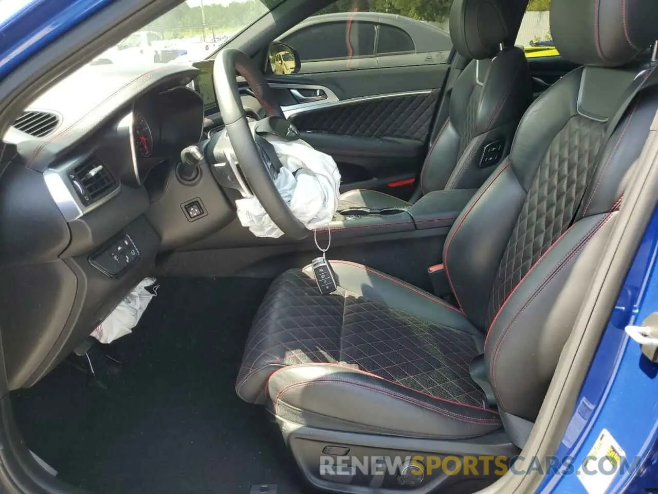 7 Photograph of a damaged car KMTG34LE7LU058061 GENESIS G70 2020