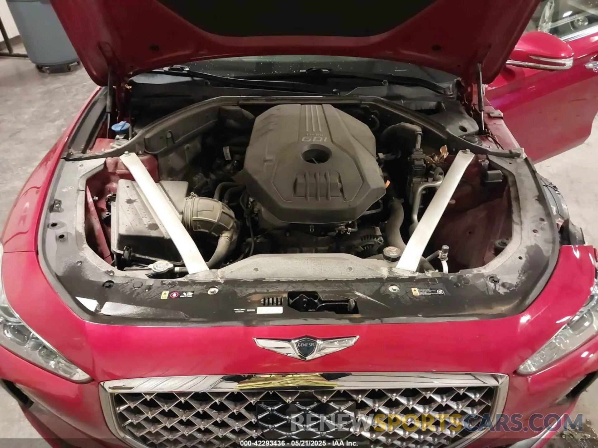 10 Photograph of a damaged car KMTG44LA3LU059816 GENESIS G70 2020