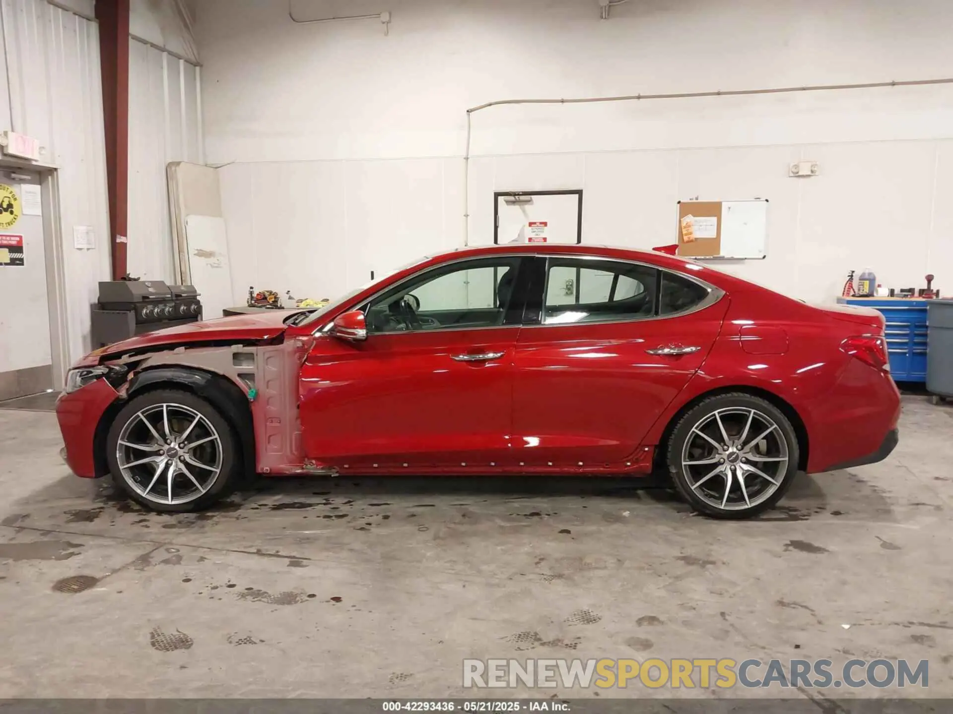 15 Photograph of a damaged car KMTG44LA3LU059816 GENESIS G70 2020