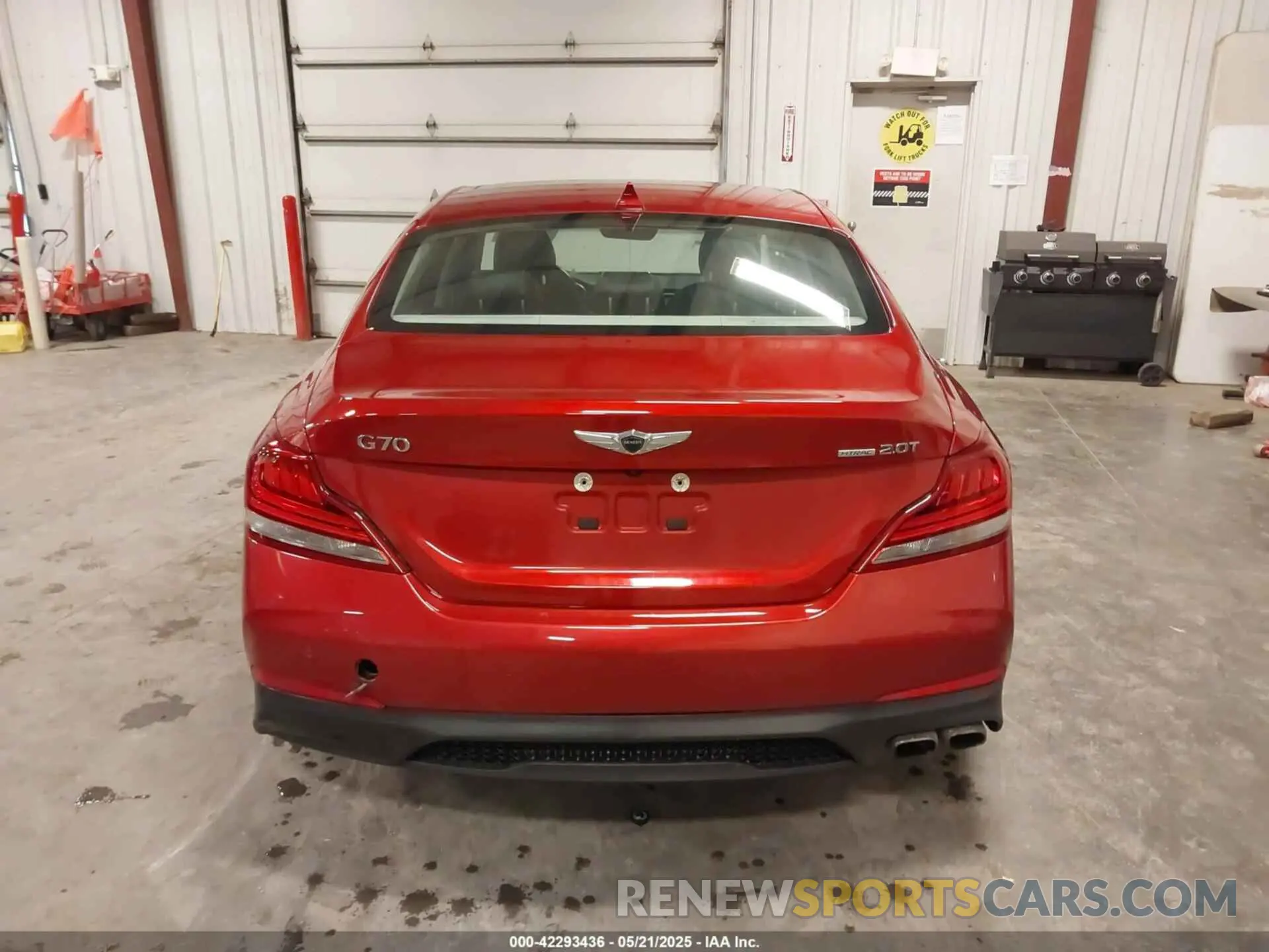 17 Photograph of a damaged car KMTG44LA3LU059816 GENESIS G70 2020