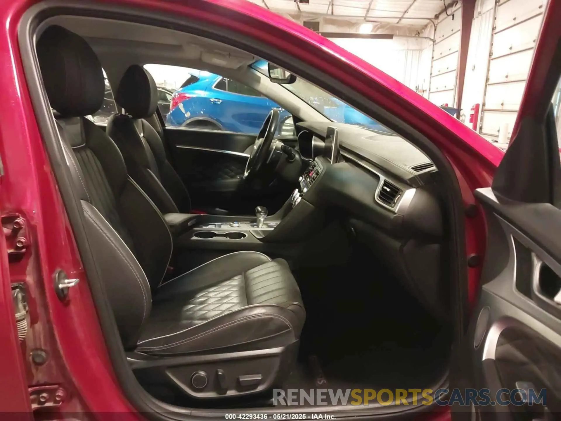 5 Photograph of a damaged car KMTG44LA3LU059816 GENESIS G70 2020