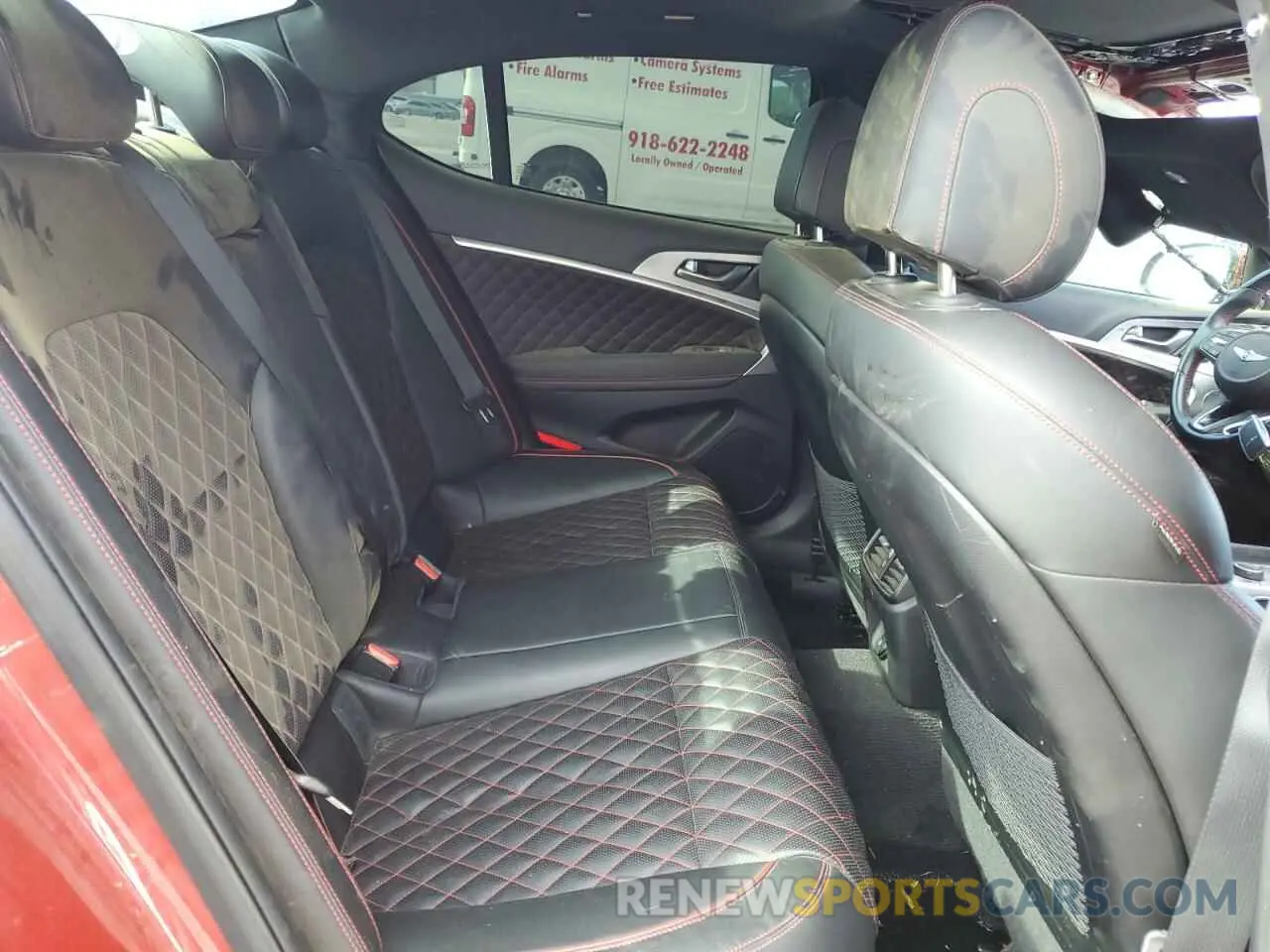 10 Photograph of a damaged car KMTG44LA8LU045233 GENESIS G70 2020