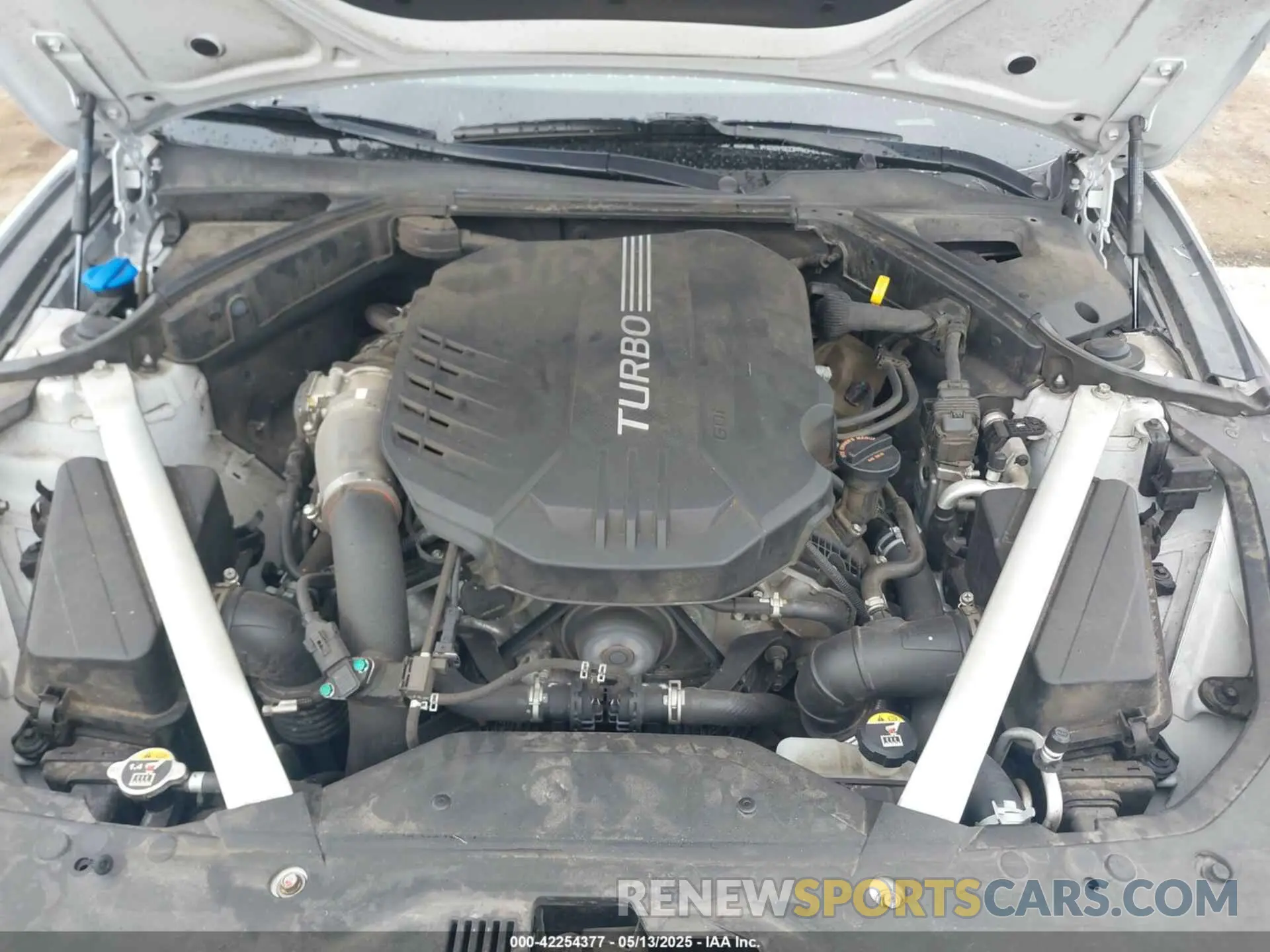 10 Photograph of a damaged car KMTG54LE6LU048583 GENESIS G70 2020