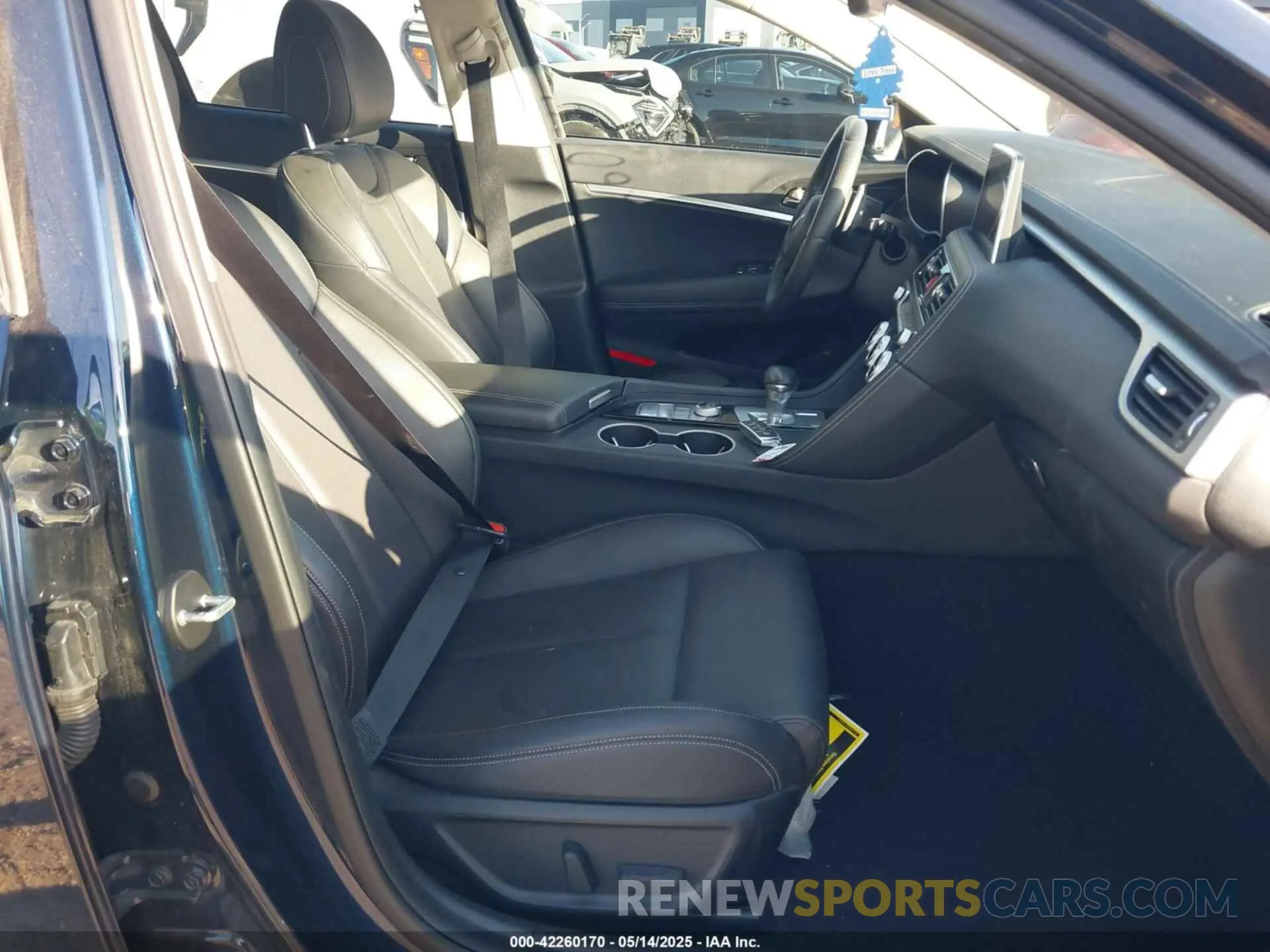 5 Photograph of a damaged car KMTG64LA1LU062420 GENESIS G70 2020