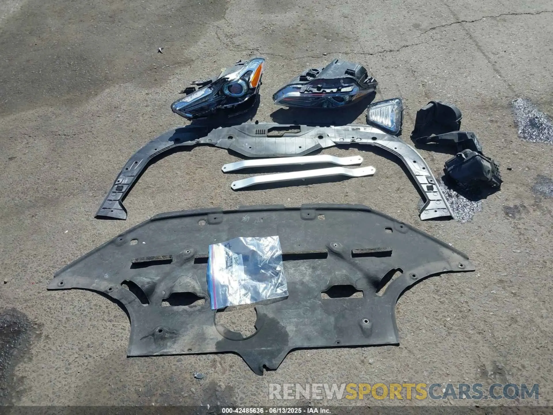 12 Photograph of a damaged car KMTG74LE2LU059669 GENESIS G70 2020
