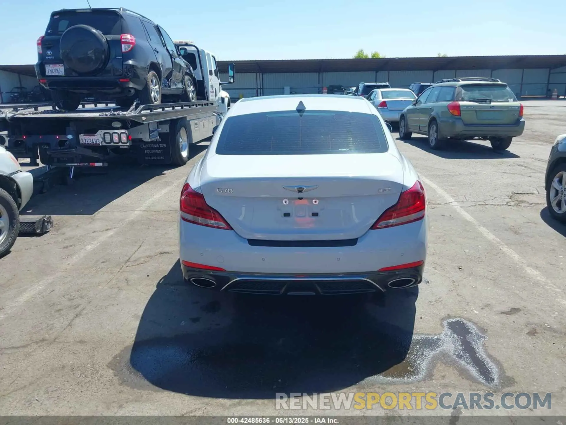 17 Photograph of a damaged car KMTG74LE2LU059669 GENESIS G70 2020