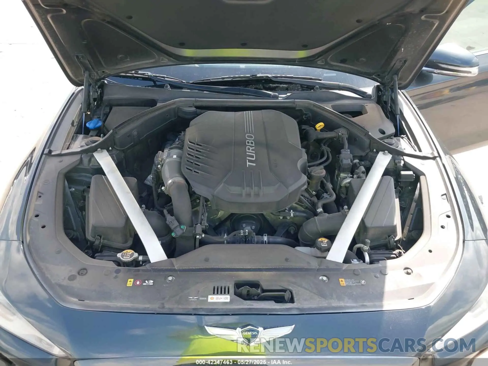 10 Photograph of a damaged car KMTG74LE8LU050250 GENESIS G70 2020