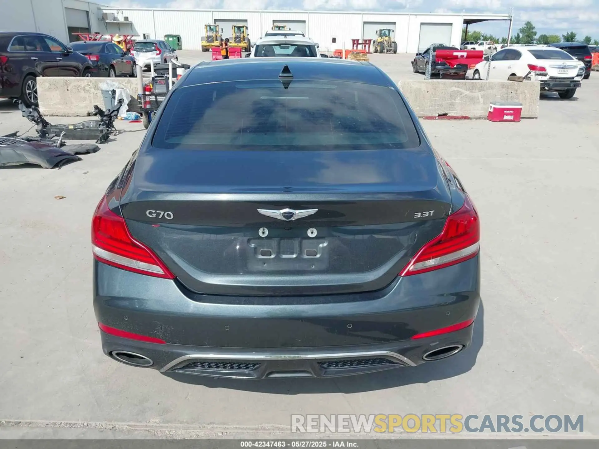 16 Photograph of a damaged car KMTG74LE8LU050250 GENESIS G70 2020