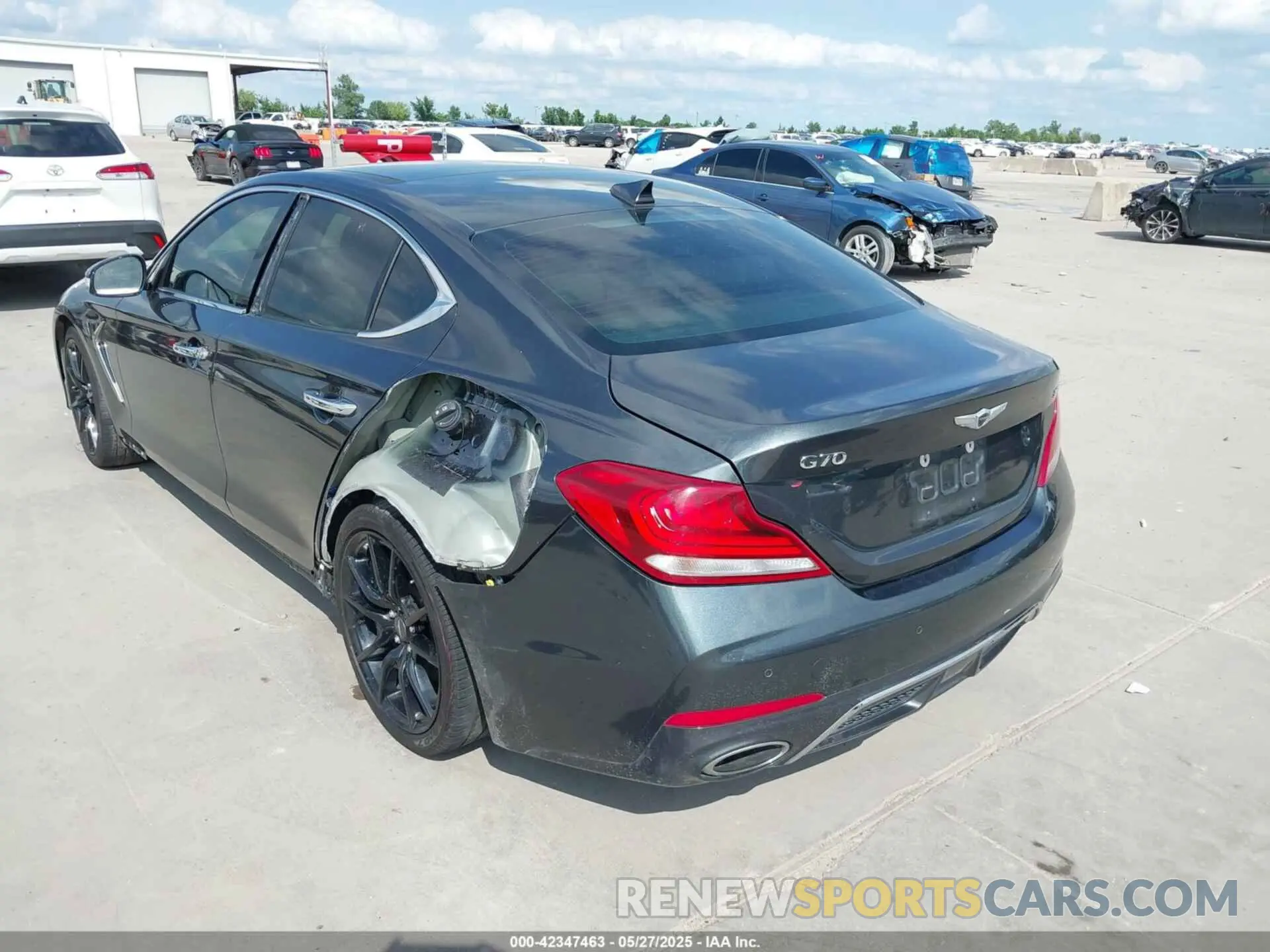 3 Photograph of a damaged car KMTG74LE8LU050250 GENESIS G70 2020