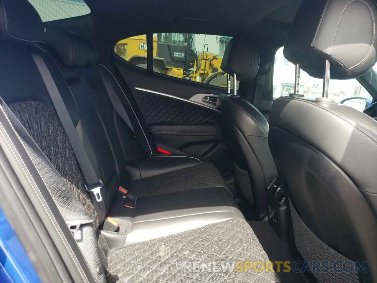 10 Photograph of a damaged car KMTG74LEXLU040965 GENESIS G70 2020