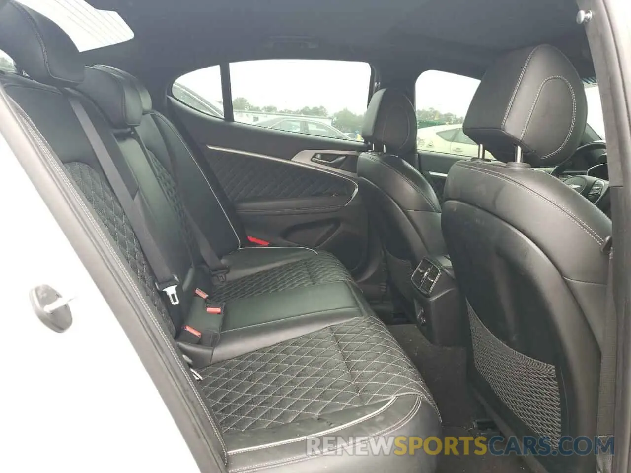 10 Photograph of a damaged car KMTG34LE1MU072717 GENESIS G70 2021