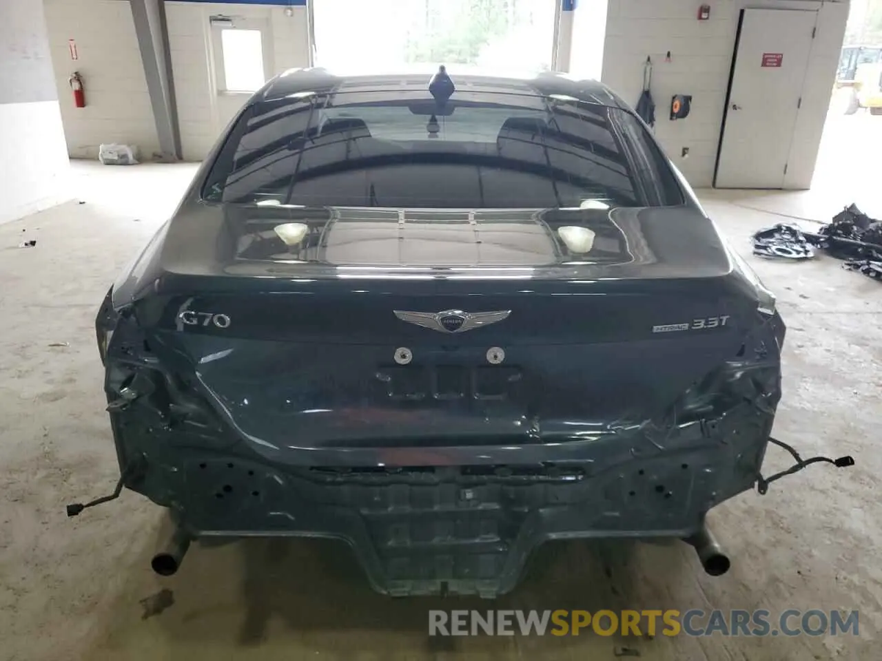 6 Photograph of a damaged car KMTG34LE4MU071979 GENESIS G70 2021