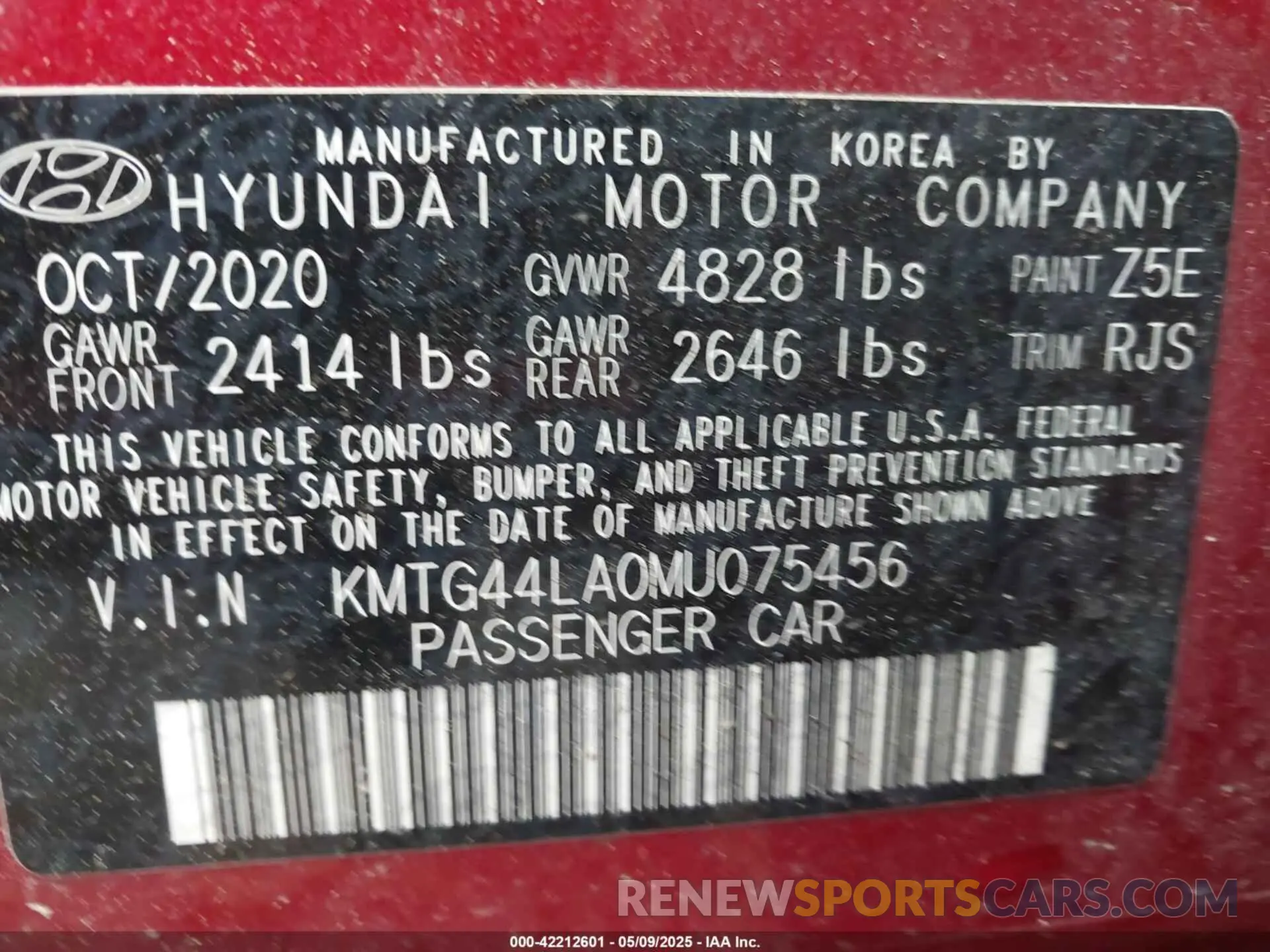 9 Photograph of a damaged car KMTG44LA0MU075456 GENESIS G70 2021