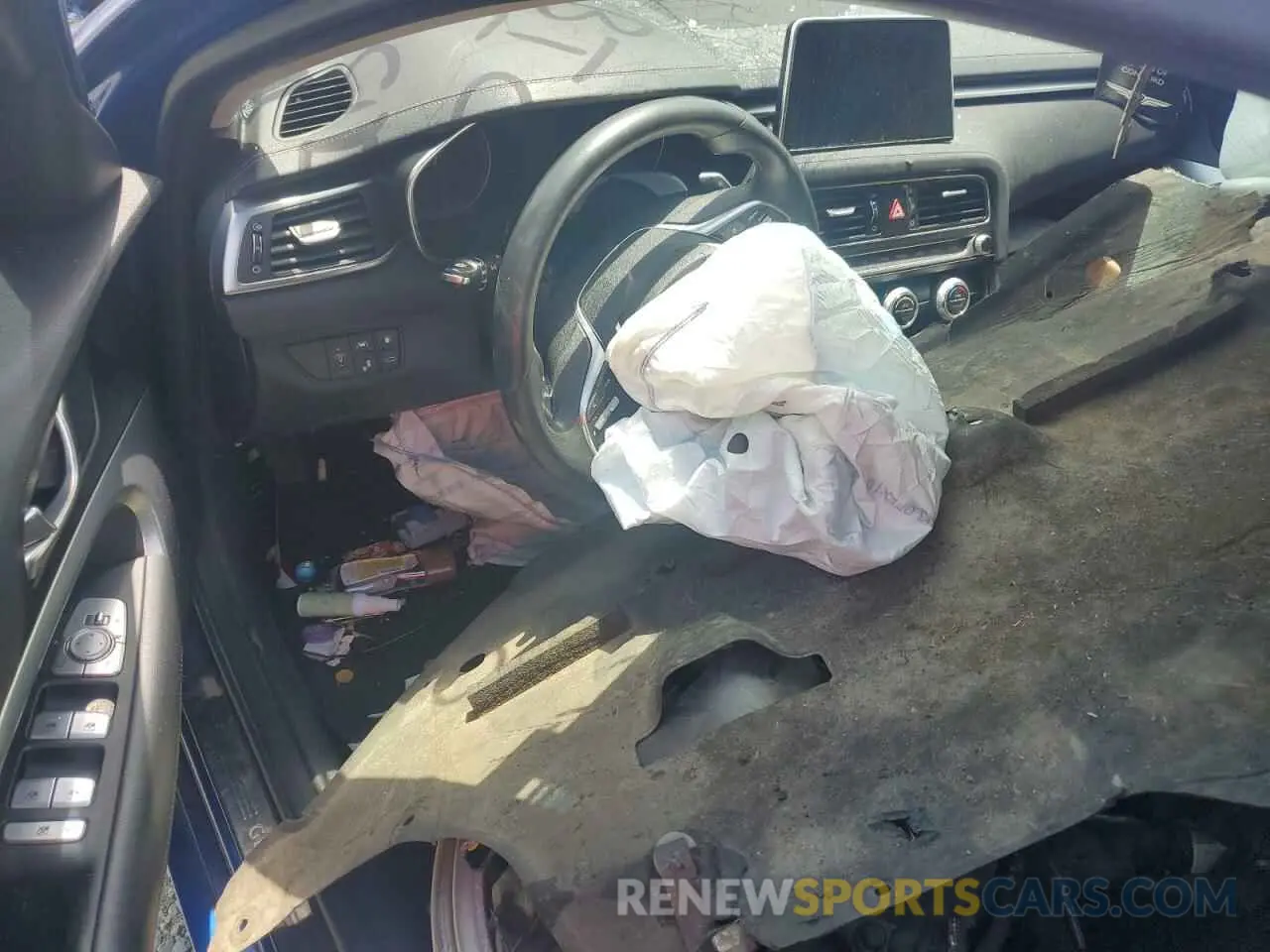 8 Photograph of a damaged car KMTG64LA1MU075945 GENESIS G70 2021