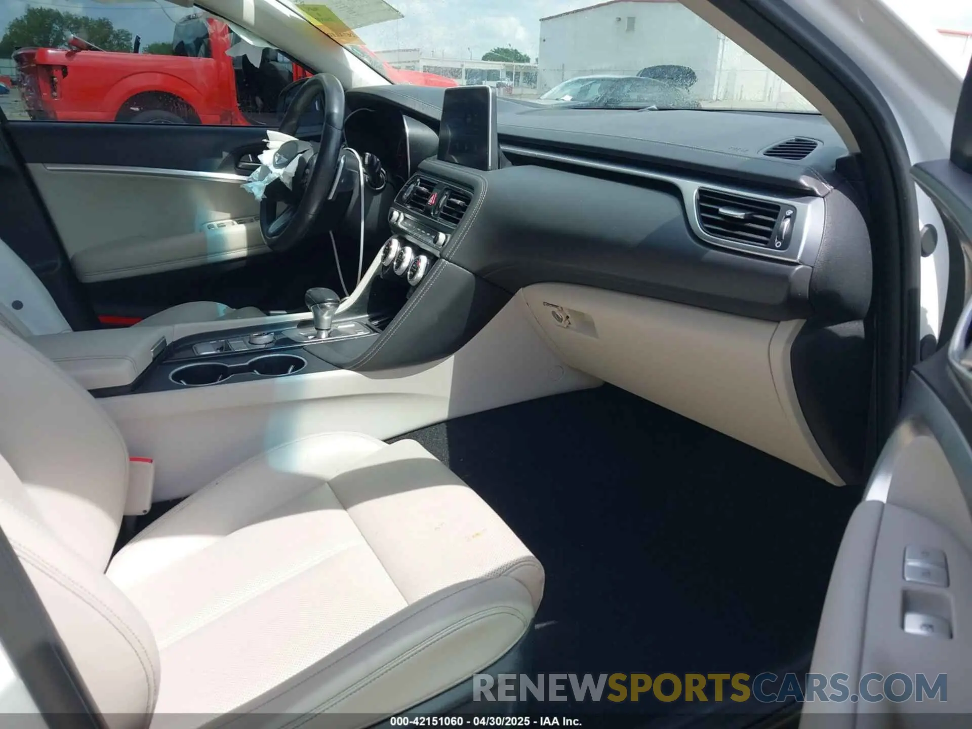 5 Photograph of a damaged car KMTG64LA2MU074982 GENESIS G70 2021