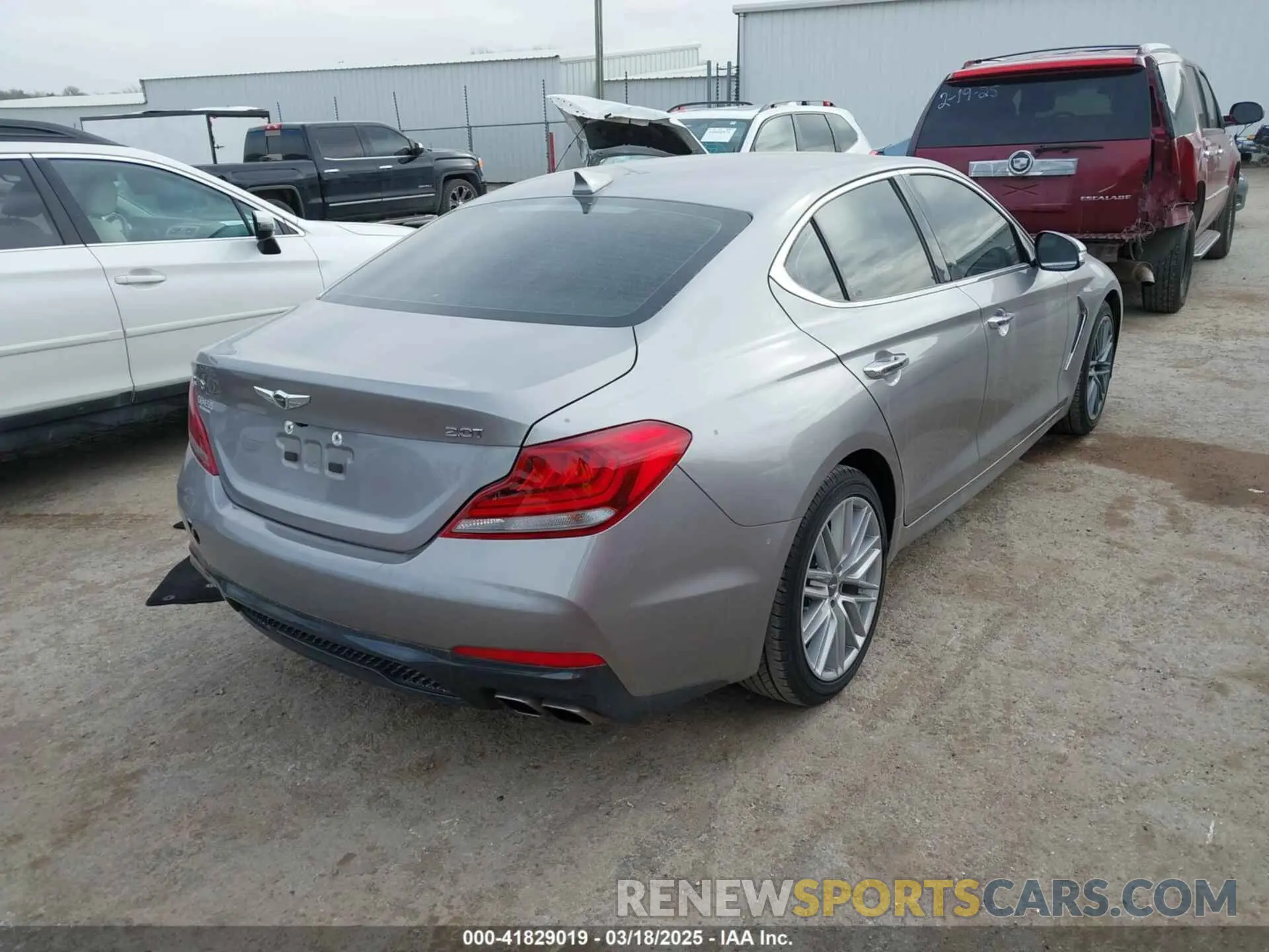 4 Photograph of a damaged car KMTG64LA9MU073635 GENESIS G70 2021