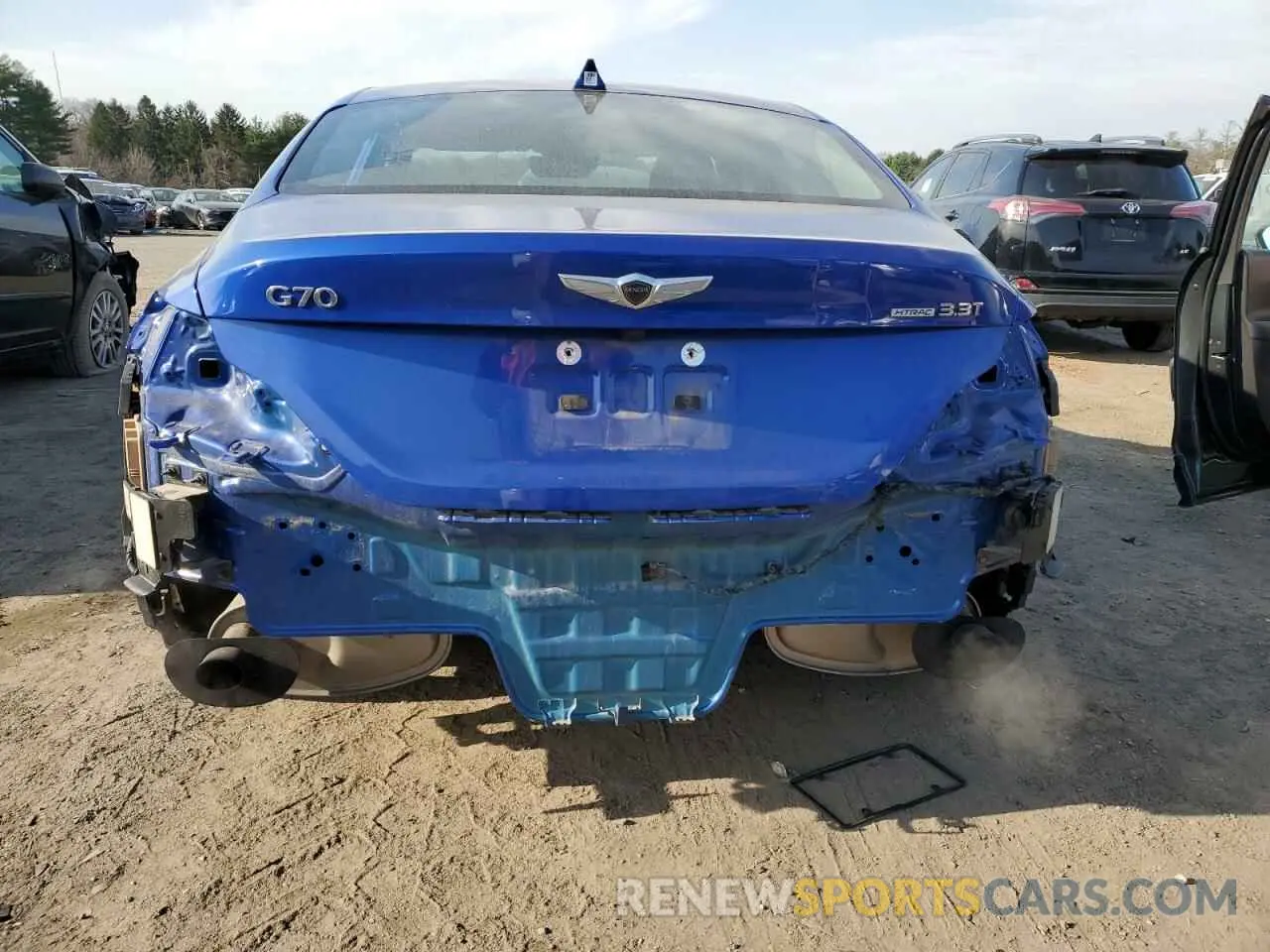 6 Photograph of a damaged car KMTG74LEXMU074292 GENESIS G70 2021