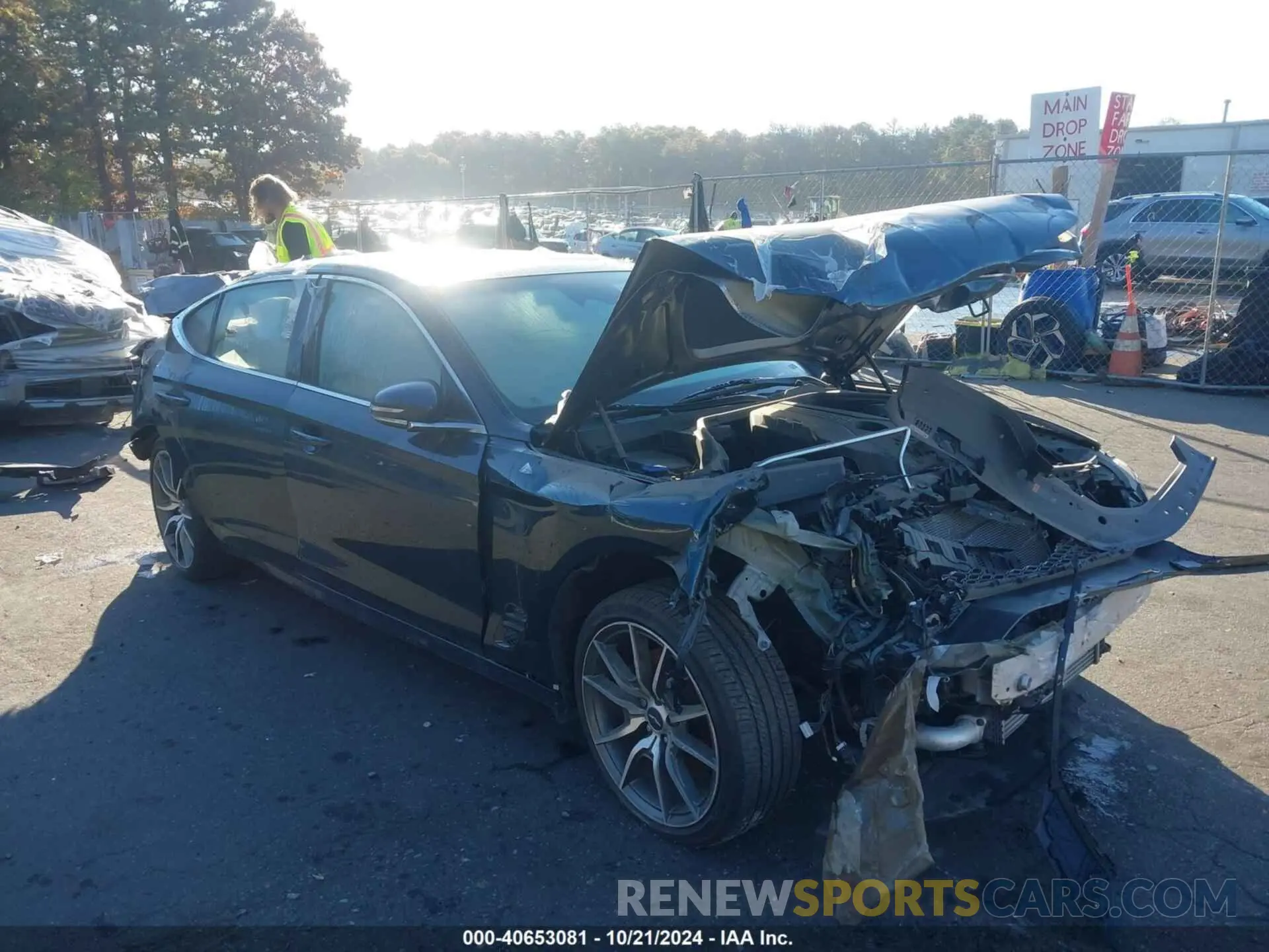 1 Photograph of a damaged car KMTG34TA1NU092657 GENESIS G70 2022