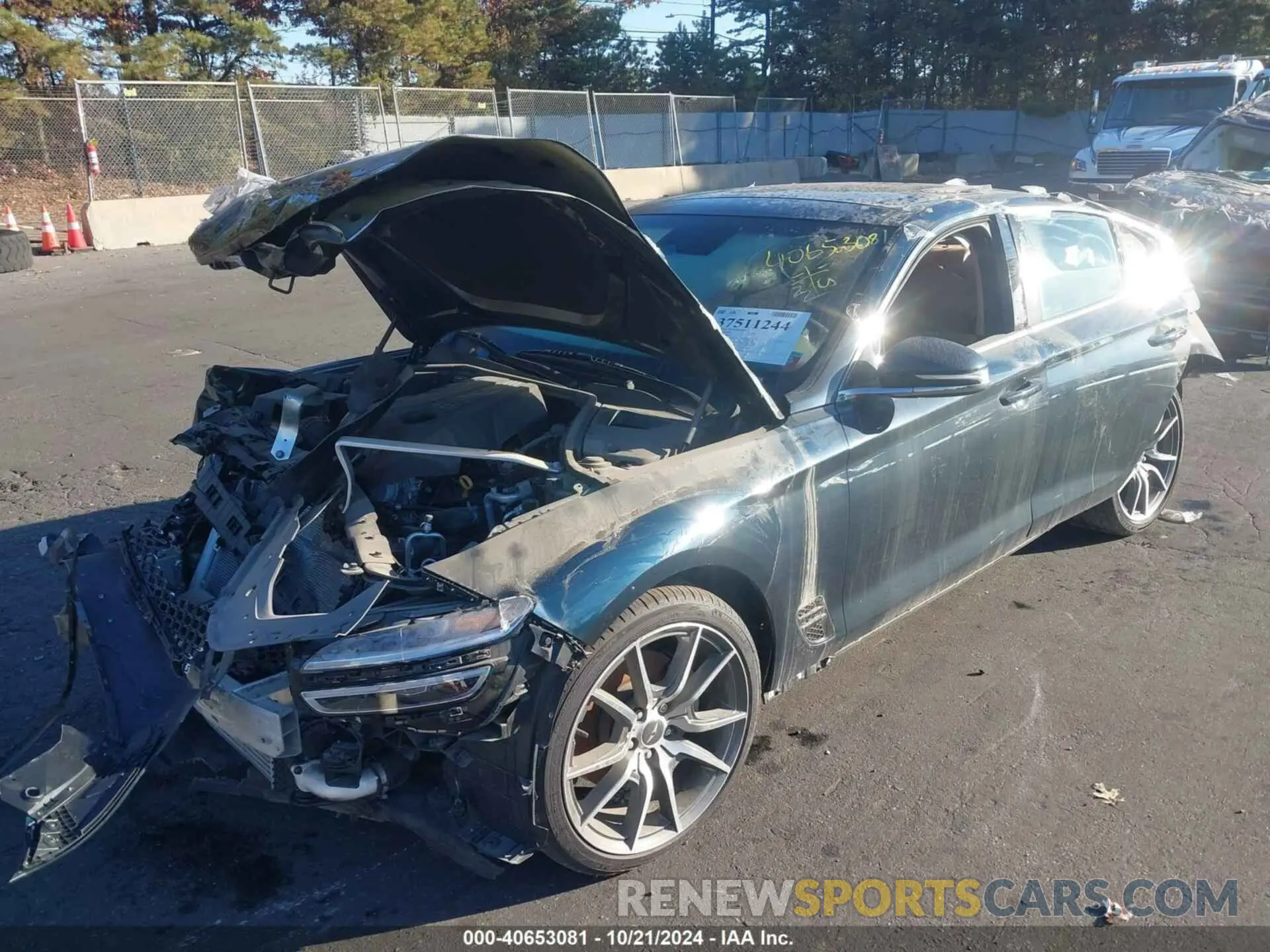 16 Photograph of a damaged car KMTG34TA1NU092657 GENESIS G70 2022