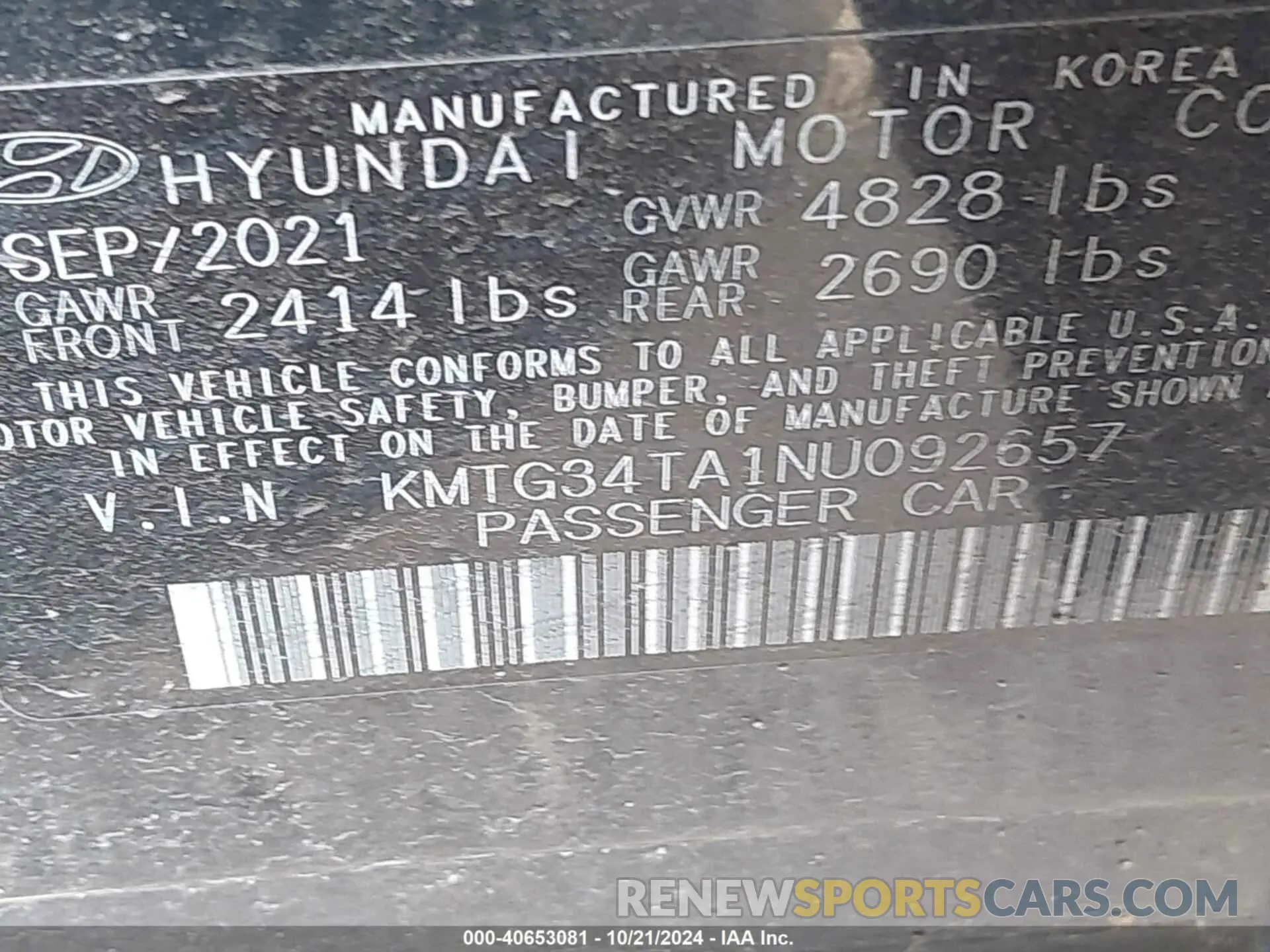 9 Photograph of a damaged car KMTG34TA1NU092657 GENESIS G70 2022