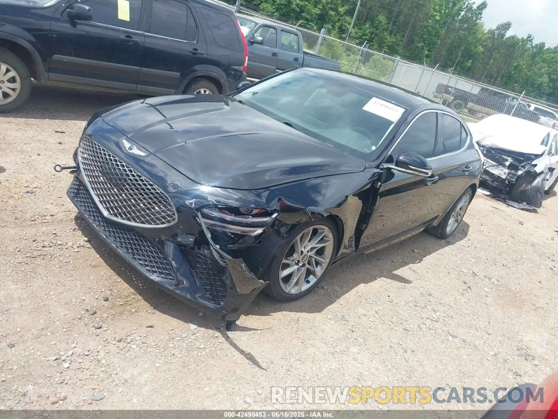 2 Photograph of a damaged car KMTG34TA2NU092862 GENESIS G70 2022